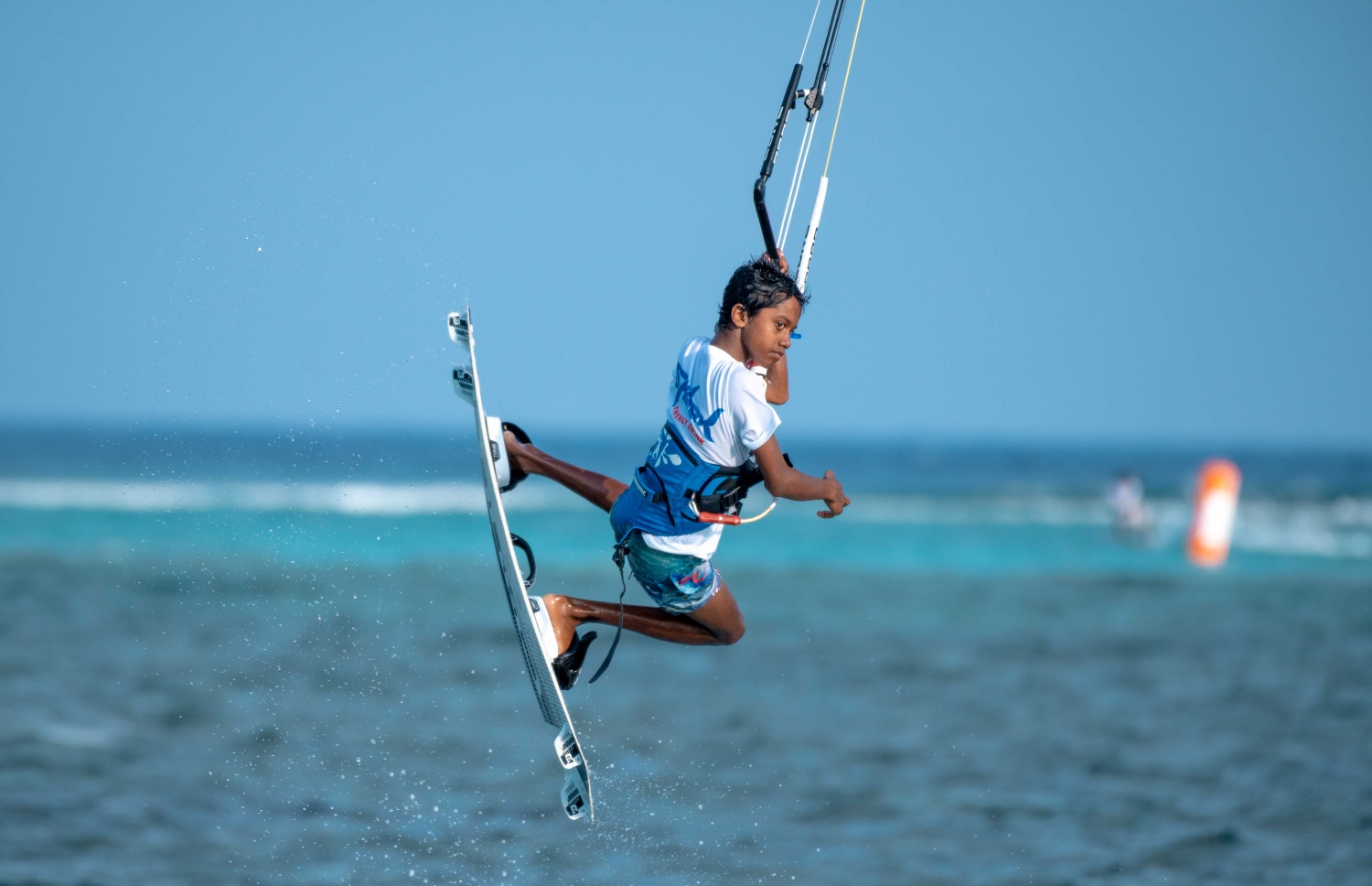 މާފުށި- ފެބްރުއަރީ 9، 2022:މަފުށީގައި ކުރިއަށްދާ ރާޅުގުޑި ކައިޓް ބޯޑިން މުބާރާތުގެ ތެރެއިން -- ފޮޓޯ: އަހުމަދު އަވްޝަން/މިހާރު