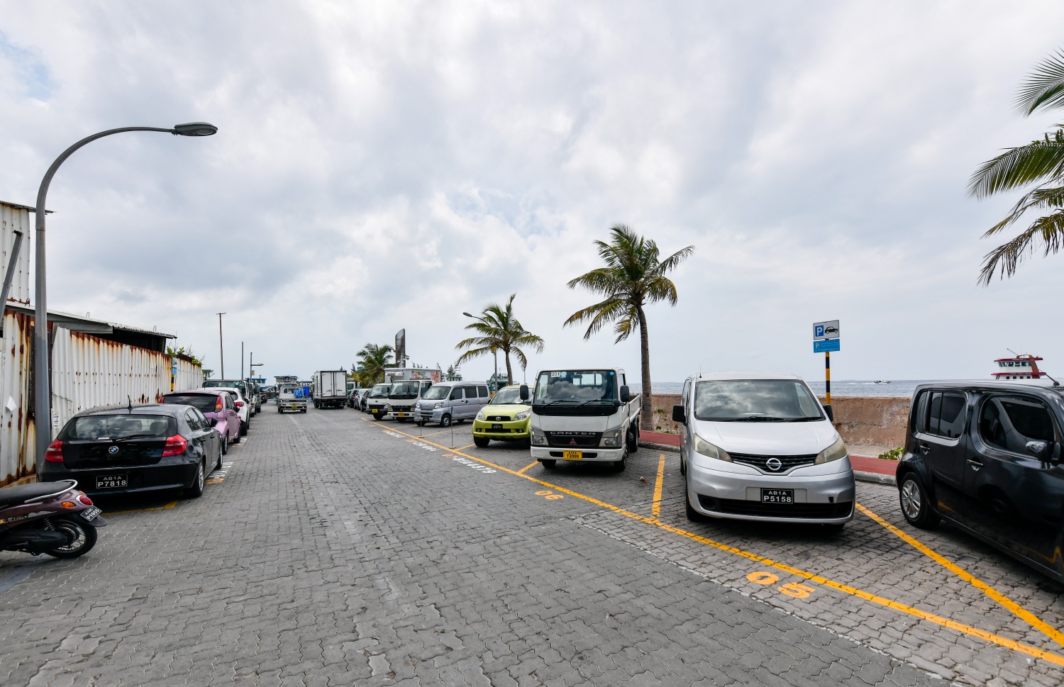 މާލެ މަގުމަތިން ކުއްޔަށް ދޫކޮށްފައިވާ ޕާކިން ޖާގަތަކެއް.-- ފޮޓޯ: ނިޝާން އަލީ މިހާރު