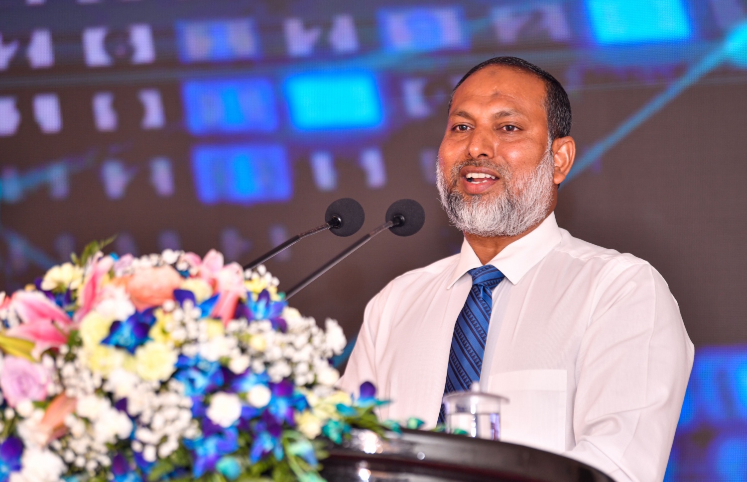 ފުލުހުން ބޭނުންކުރަން ގެނައި ބޮޑީ ވޯން ކެމެރާ ލޯންޗުކުރަން ބޭއްވި ރަސްމިއްޔާތުގައި ހޯމް މިނިސްޓަރު އިމްރާން އަބްދުﷲ ވާހަކަދައްކަވަނީ.-- ފޮޓޯ: ނިޝާން އަލީ / މިހާރު