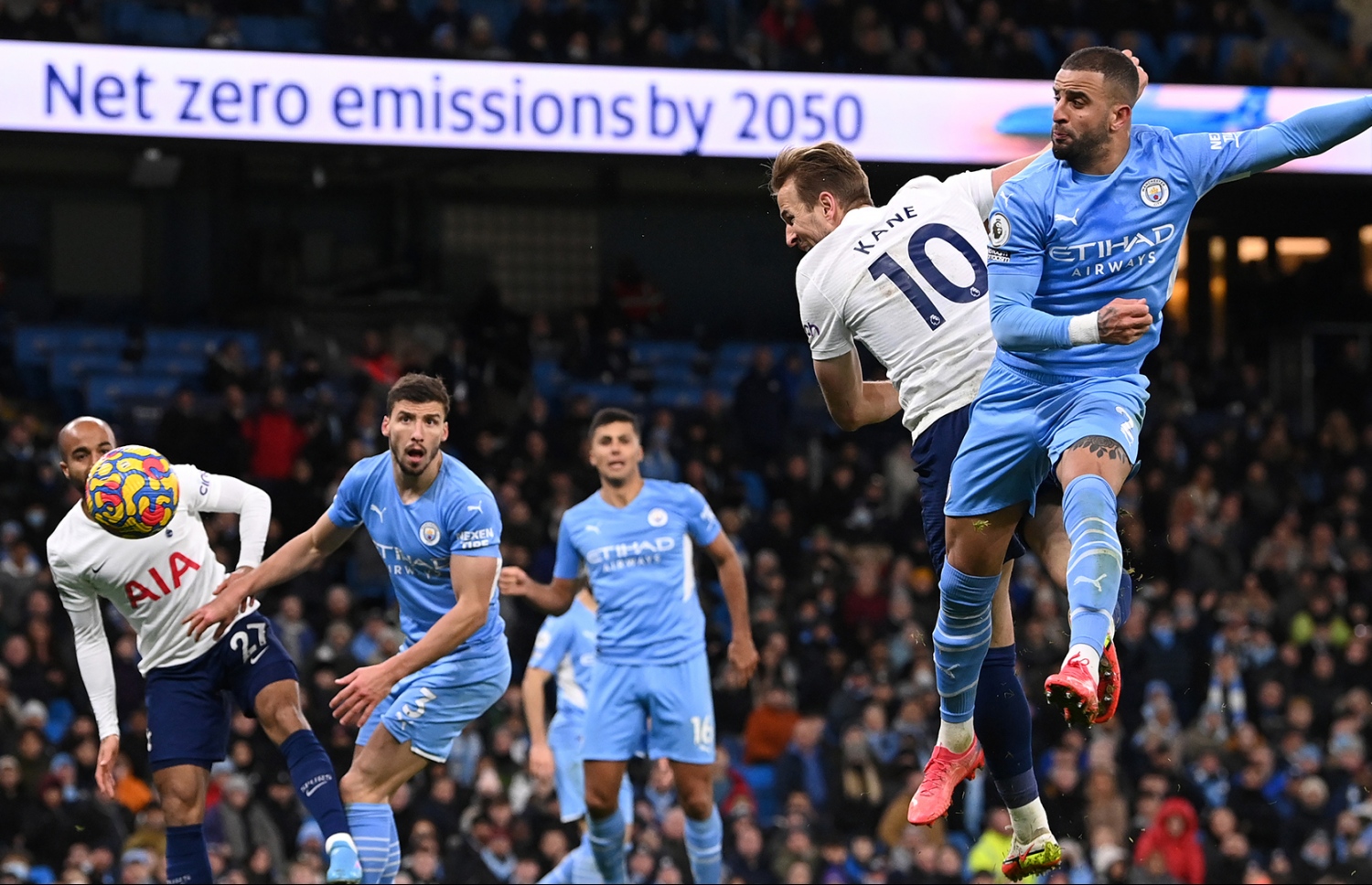 ހެރީ ކޭން، ޓޮޓެންހަމް މޮޅުވި ލަނޑު ޖަހަނީ.