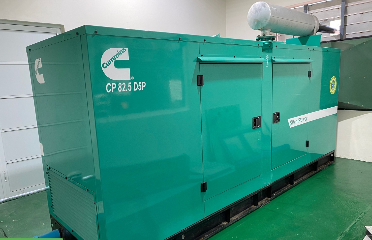 އެމްޑަބްލިއުއެސްސީ އިން ނ. މާޅެންދޫގައި ގާއިމު ކުރާ ފެނާއި ނަރުދަމާގެ ނިޒާމުގެ މަސައްކަތަށް ޖަނެރޭޓަރު ސެޓު ބެހެއްޓުމުގެ މަސައްކަތް ނިމިފައި.-- ފޮޓޯ: އެމްޑަބްލިއުއެސްސީ