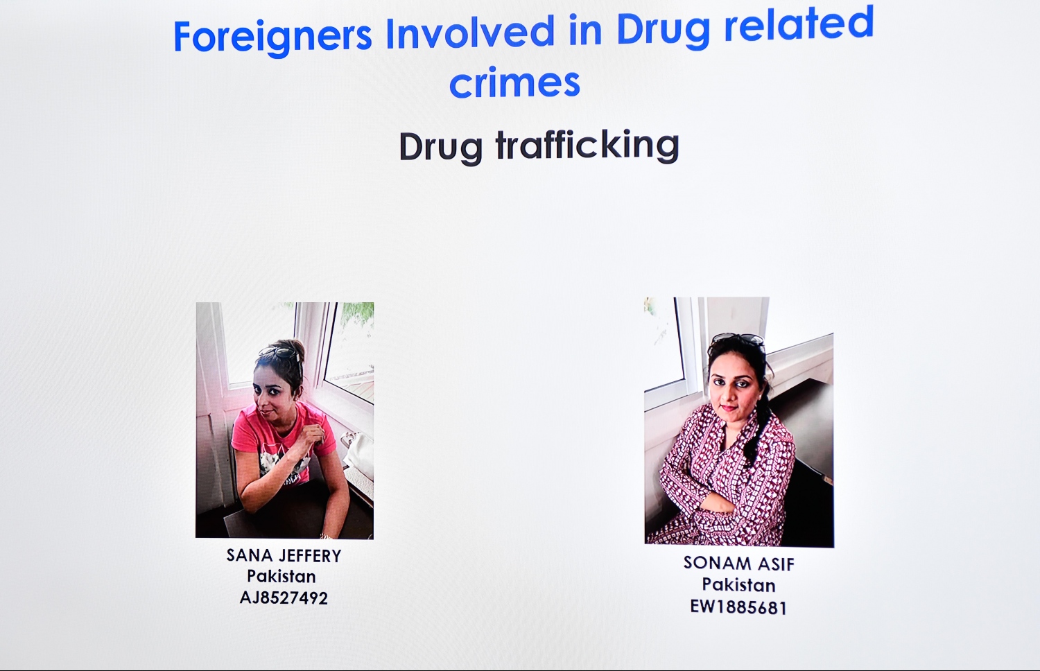 ރާއްޖެއަށް މަސްތުވަތަކެތި އެތެރެކޮށް އޭގެ ވިޔަފާރި ކުރާ ޕާކިސްތާނުގެ ދެ އަންހެނުން.