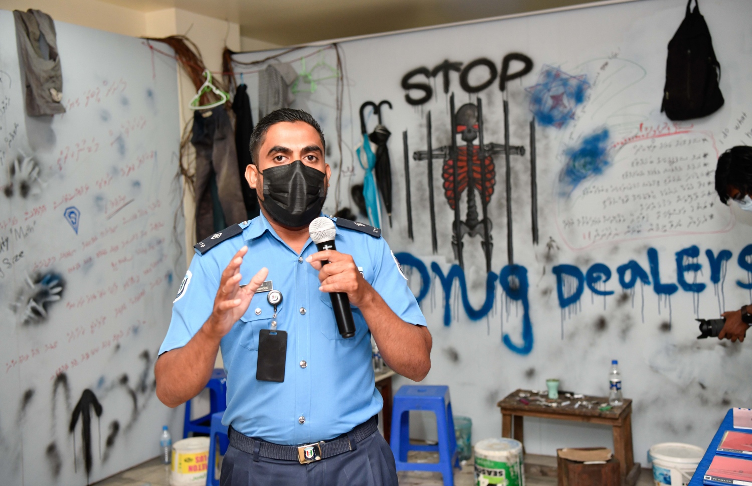 ރާއްޖޭގެ މަސްތުވާތަކެތީ ހާލަތު އޮތް މިންވަރު ފުލުހަކު ކިޔައިދެނީ. މަސްތުވާތަކެތީގެ ހާލަތު ކުރިން ތަފްސީލްކޮށް ނުދޭ ވަރަށް ފުލުހުން ވަނީ މީޑީއާއާ ހިއްސާކޮށްފައި