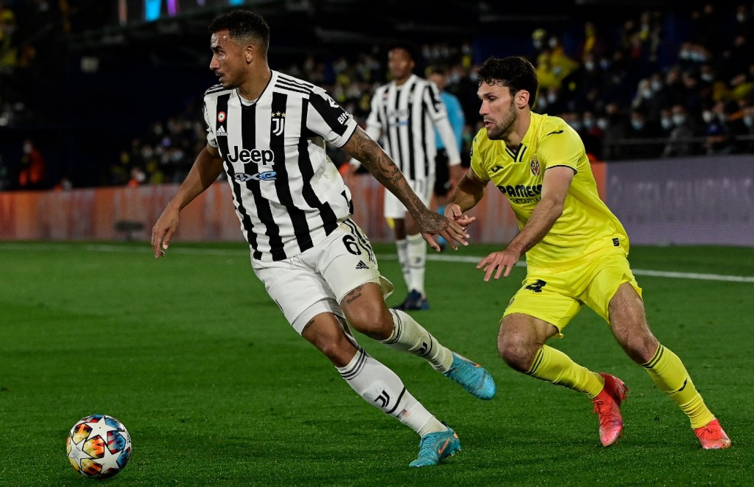 ޔުވެންޓަސް އާއި ވިޔަރެއާލް ބައްދަލުކުރި މެޗުގެ ތެރެއިން.-- އޭއެފްޕީ