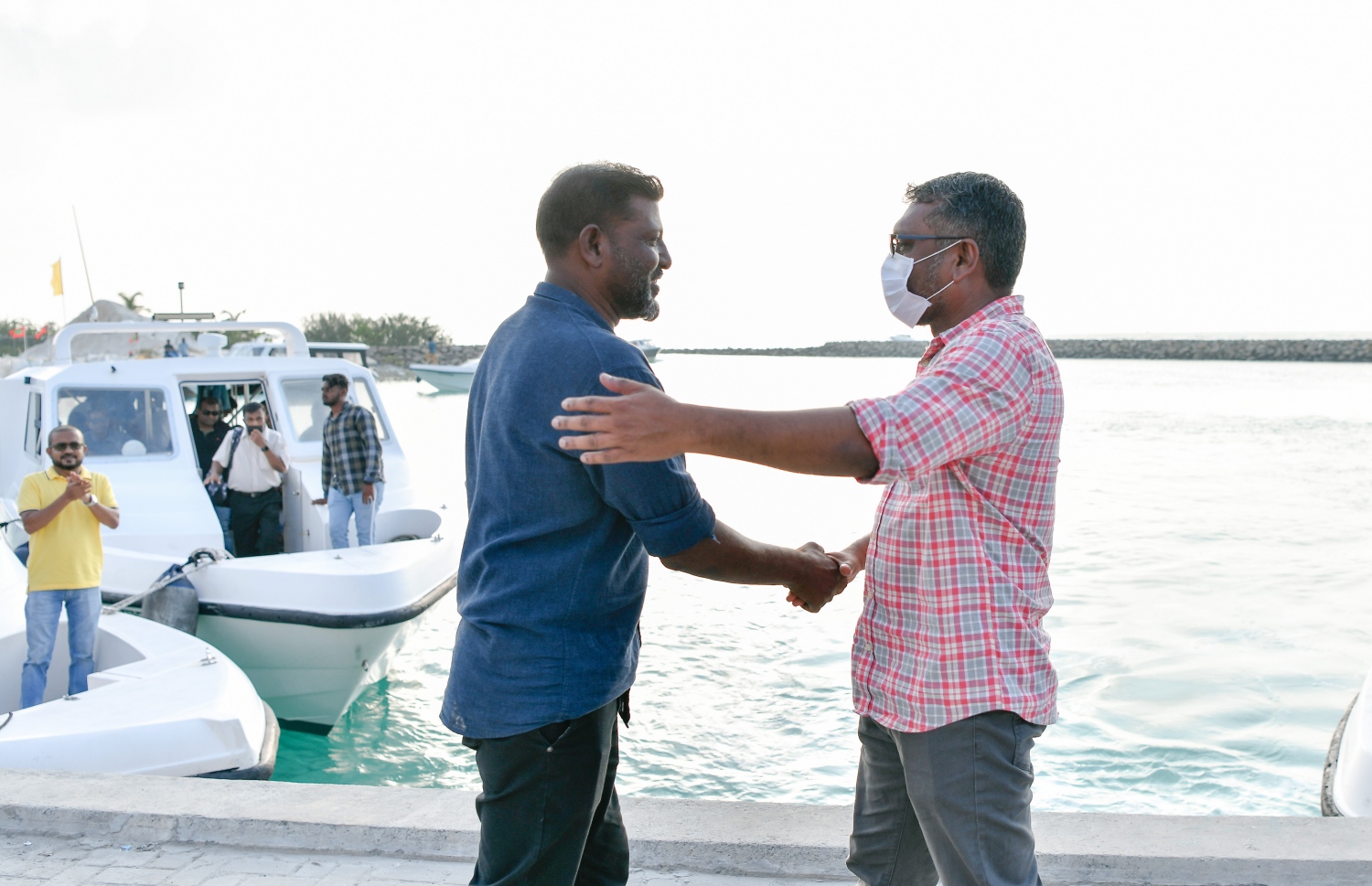 ފައްޔާޒު، މިއަދު ހަވީރު މިލަންދު އަށް ވަޑައިގަތުމުން މެމްބަރު އަލީ ރިޒާ މަރުހަބާ ދަންނަވަނީ.---ފޮޓޯ: ނިޝާން އަލީ/ މިހާރު