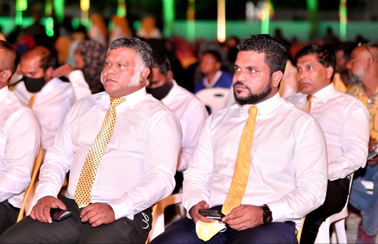 އަންނަ އޭޕްރީލް 16 ގައި ބާއްވާ އެމްޑީޕީގެ ޗެއާޕާސަންގެ މަގާމަށް ވާދަކުރައްވާ ފައްޔާޒުގެ ކެމްޕެއިން ރަސްމީކޮށް ފެށުމަށް ށ. މިލަންދޫގައި ބޭއްވި ޖަލްސާގައި އެމްޑީޕީގެ ބައެއް ކައުންސިލަރުން ބައިވެރިވަނީ--. ފޮޓޯ: ނިޝާން އަލީ/ މިހާރު