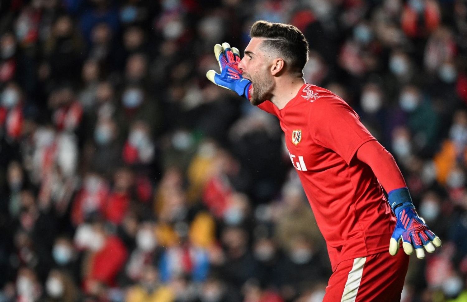 ވަޔެކާނޯގެ ގޯލު ބެލެހެއްޓި ލޫކާ ޒިދާން.-- ފޮޓޯ: އޭއެފްޕީ