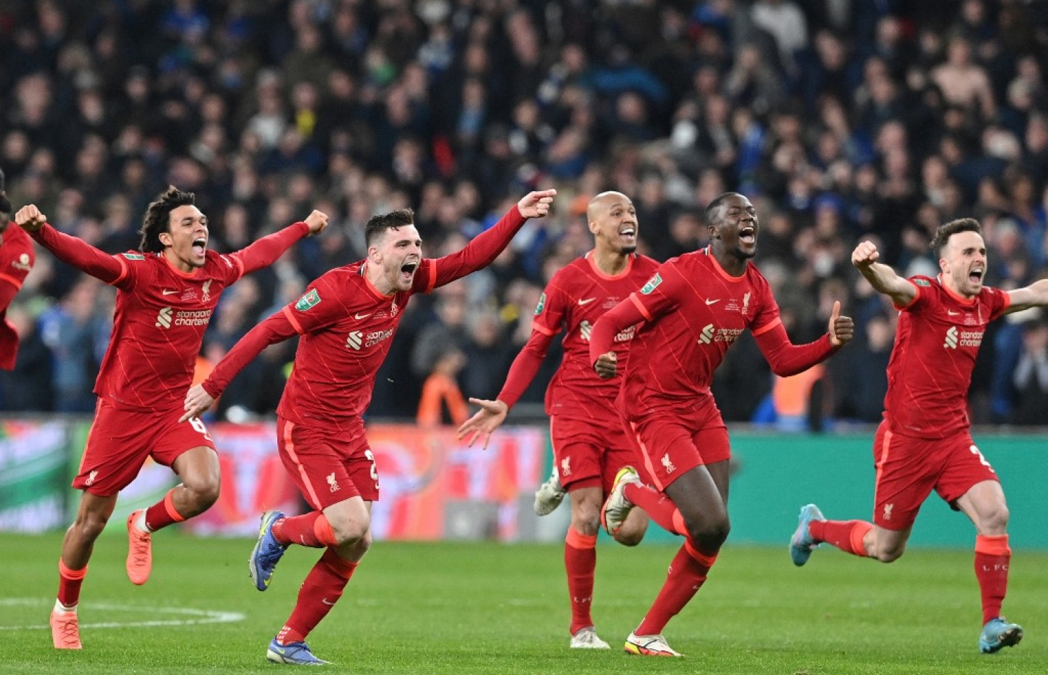 ލިވަޕޫލް ޕެނަލްޓީ ޝޫޓައުޓް ކާމިޔާބުކުރުމަށް ފަހު އުފާފާޅުކުރަނީ.-- ފޮޓޯ އޭއެފްޕީ