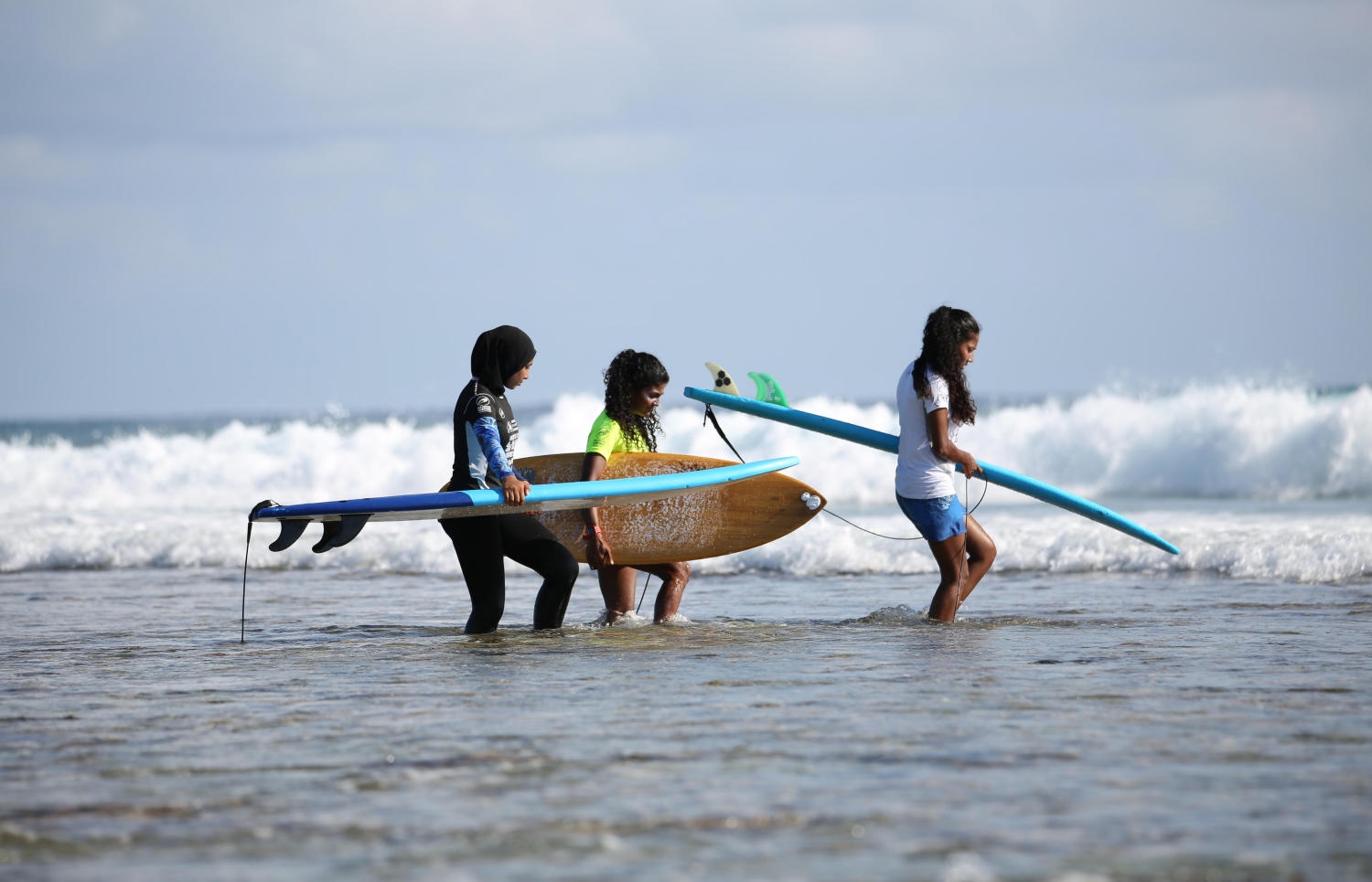 އާޔާ އާއި ރިޝްތާ އަދި ސެއިޝާ ގައްދޫގައި.