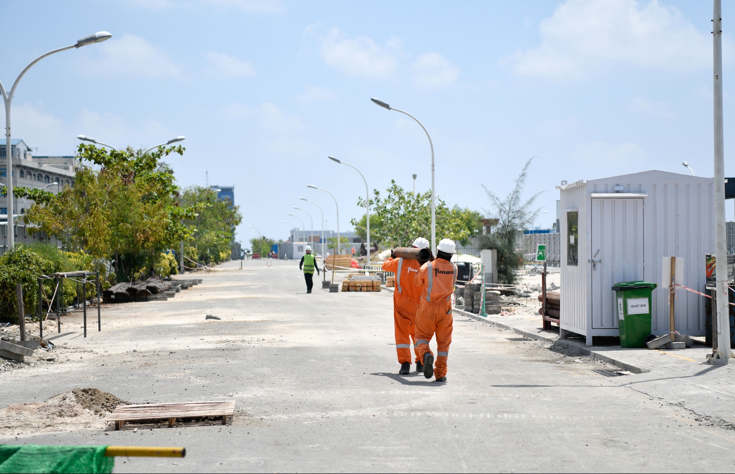 މާލެ އިންޑަސްޓްރިއަލް ވިލެޖުގައި "ތިލަމާލެ ބްރިޖު"ގެ އެންމެ މުހިންމު ސާވޭ، ޖިއޯޓެކްނިކަލް ސާވޭ ހެދުމުގެ އަމަލީ މަސައްކަތް ކުރިއަށް ދަނީ.-- ފޮޓޯ: ނިޝާން އަލީ / މިހާރު