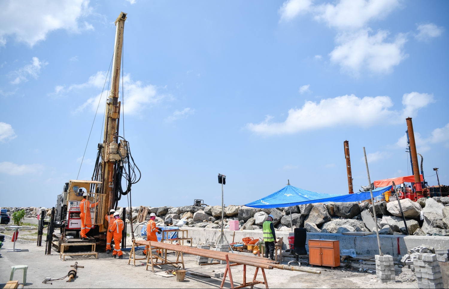 މާލެ އިންޑަސްޓްރިއަލް ވިލެޖުގައި "ތިލަމާލެ ބްރިޖު"ގެ މަސައްކަތް ކުރިއަށްދަނީ -- ފޮޓޯ: ނިޝާން އަލީ | މިހާރު