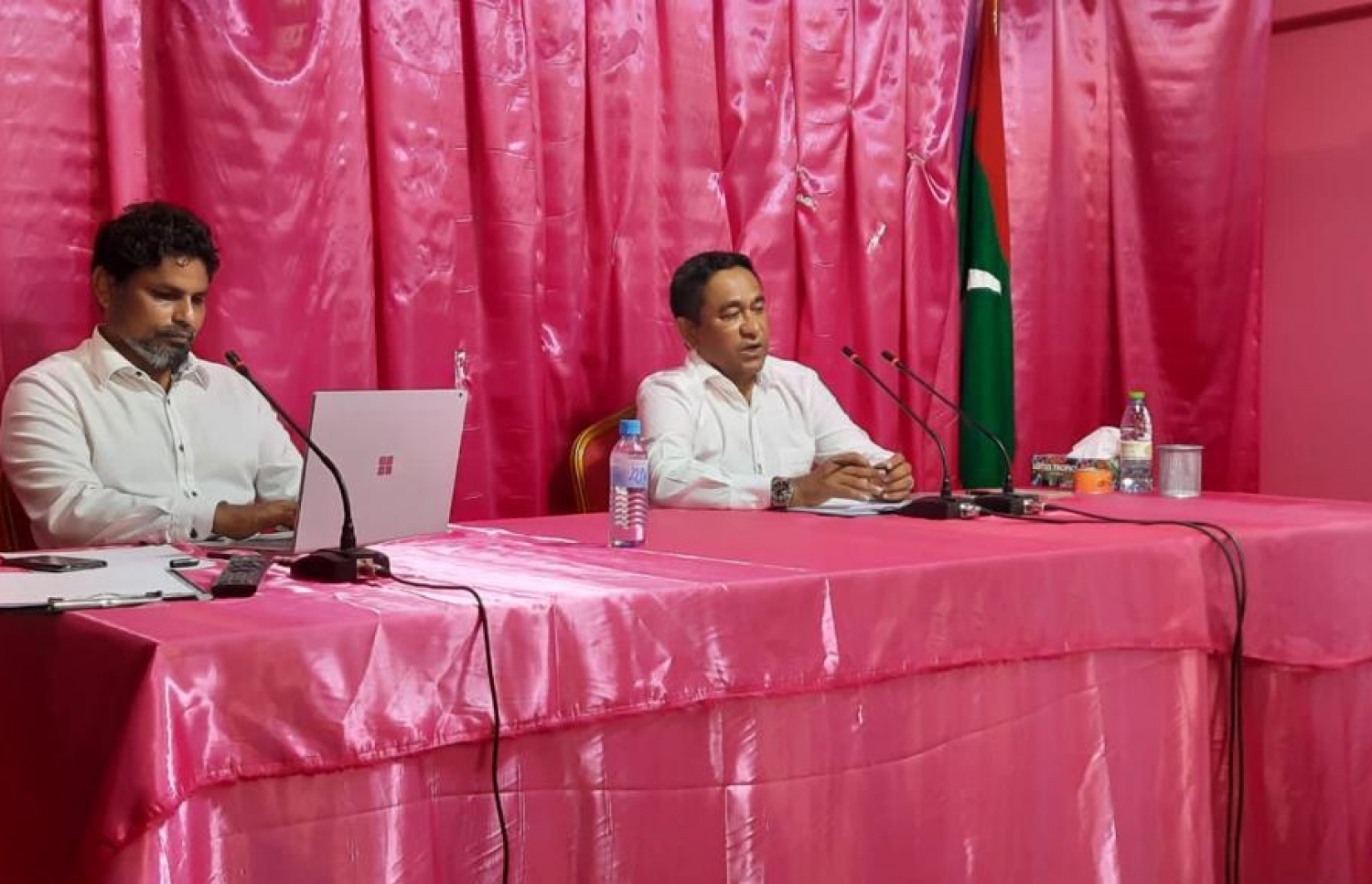 ޔާމީން މިނިވަންވުމަށް ފަހު ރިޔާސަތު ބެލެހެއްޓެވި ފުރަތަމަ ކައުންސިލް ބައްދަލުވުން: ރިޔާސީ އިންތިހާބަށް ވުރެން ޕީޕީއެމަށް މުހިއްމީ އިންޑިއާ ސިފައިން މި ގައުމުން ބޭލުން ކަަމަށް އެ ޕާޓީން ބުނޭ. -- ފޮޓޯ/ ޕީޕީއެމް