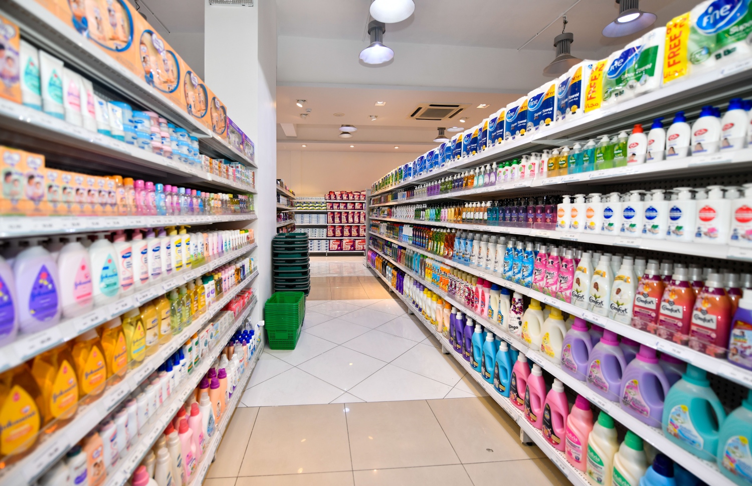 އެސްޓީއޯ ސުޕަމާޓުގައި ވިއްކަން ހުންނަ ތަކެތި-- ފޮޓޯ: ފަޔާޒު މޫސާ/މިހާރު