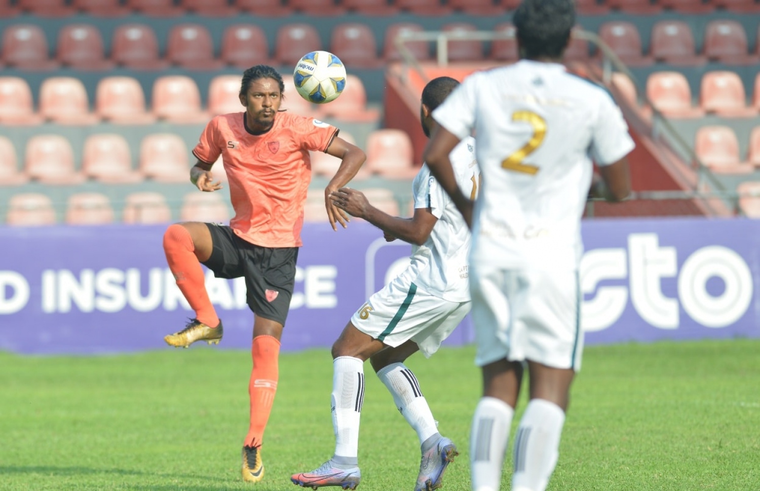 އީގަލްސް އާއި ގްރީން ކުޅުނު މެޗުގައި: އީގަލްސް މިހާރު އޮތީ ރަނގަޅު ޓްރެކެއްގަ --- ފޮޓޯ: އެފްއޭއެމް