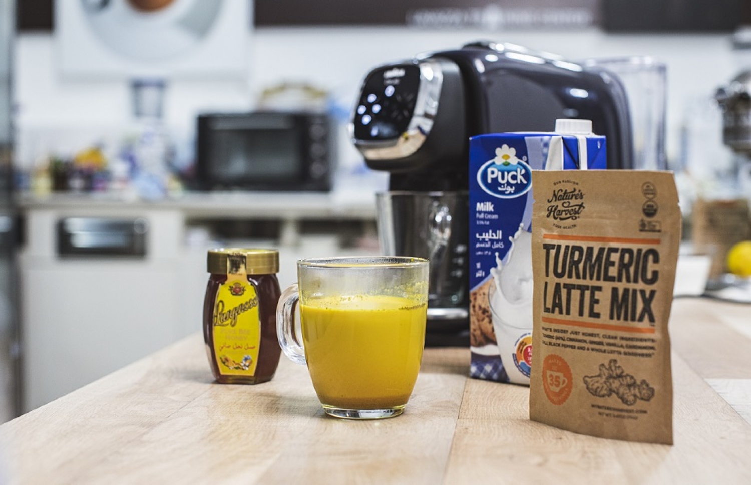 ޔޫރޯ ސްޓޯރުން ވިއްކާ ޕްރޮޑަކްޓަކުން ހަދާފައިވާ ބުއިމެއް-- ފޮޓޯ: ޔޫރޯ މާކެޓިން