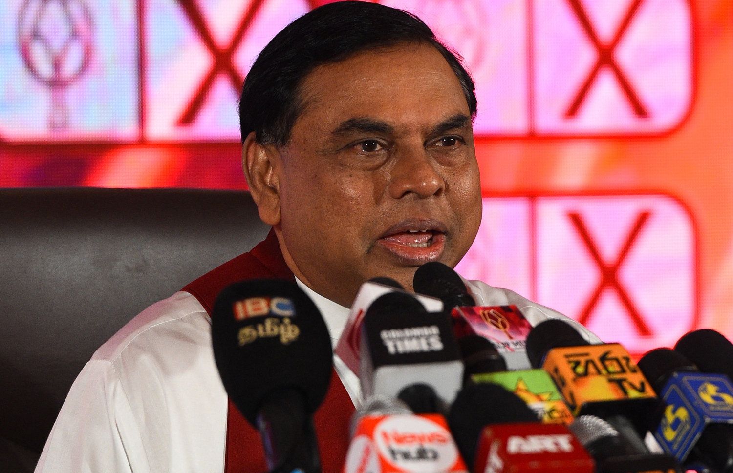 ލަންކާގެ ފައިނޭންސް މިނިސްޓަރު ބާސިލް ރާޖަޕަކްސާ. --ފޮޓޯ:އޭއެފްޕީ