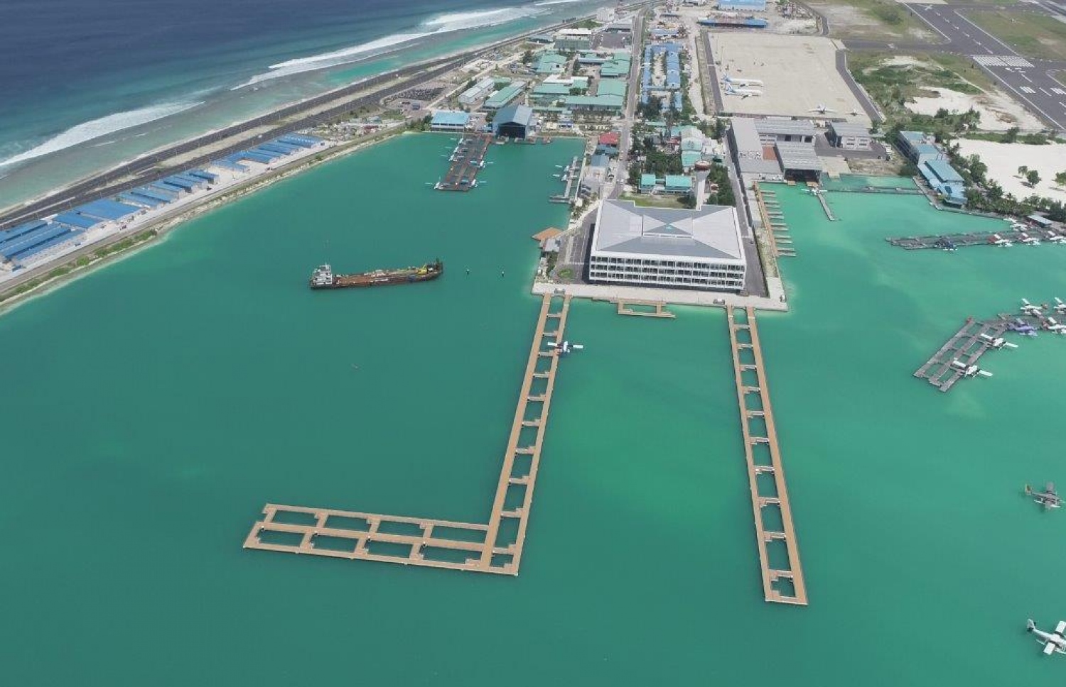 އެމްއޭސީއެލުން ފުރަތަމަ ފަހަރަށް ހިންގަން ތައްޔާރުވަމުން އަންނަ ސީ ޕްލޭން ޓާމިނަލް: ކުރިއަށް އޮތް ކުޑަ އީދަށް ފަހު އެ ތަން ބޭނުންކުރަން ފަށާނެ.---ފޮޓޯ: އެމްއޭސީއެލް