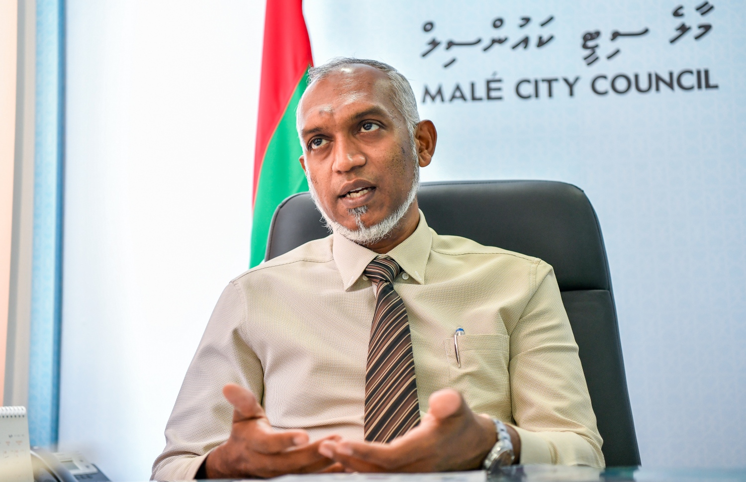 މޭޔަރު ޑރ. މުއިއްޒު "މިހާރު" ވާހަކަ ދައްކަވަނީ.---ފައިލް ފޮޓޯ: ފަޔާޒު މޫސާ/ މިހާރު