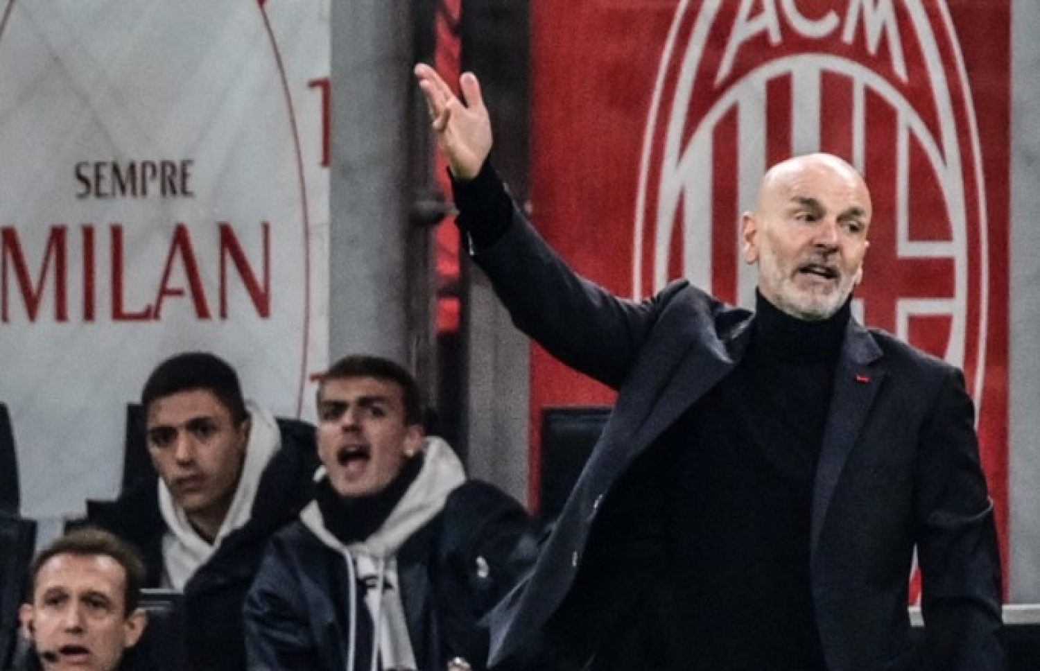 ރޭގެ މެޗުގައި އޭސީ މިލާނުގެ ކޯޗު ޕިއޯލީ.-- ފޮޓޯ: އޭއެފްޕީ