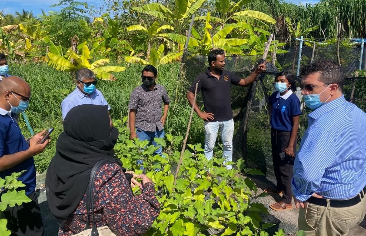 އެގްރޯނެޓްގެ ޓީމެއް ލ. އަތޮޅުގައި -- ފޮޓޯ: އެގްރޯނެޓް