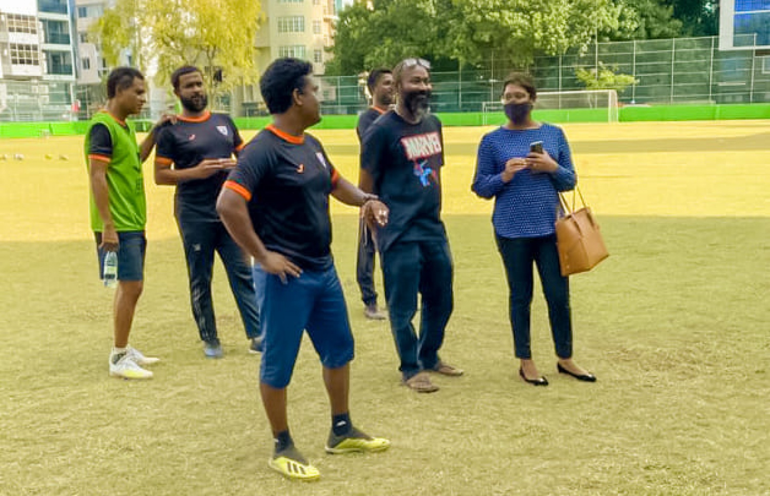 މިދިޔަ އަހަރު އީގަލްސްގެ ކޯޗިން ސްޓާފުންނާ ތާތު ބައްދަލު ކުރަނީ: ނުދެވި ހުރި މުސާރަތައް ދިނުމުގައި އޭނާ ވަނީ ކާމިޔާބު ހޯދާފައި.