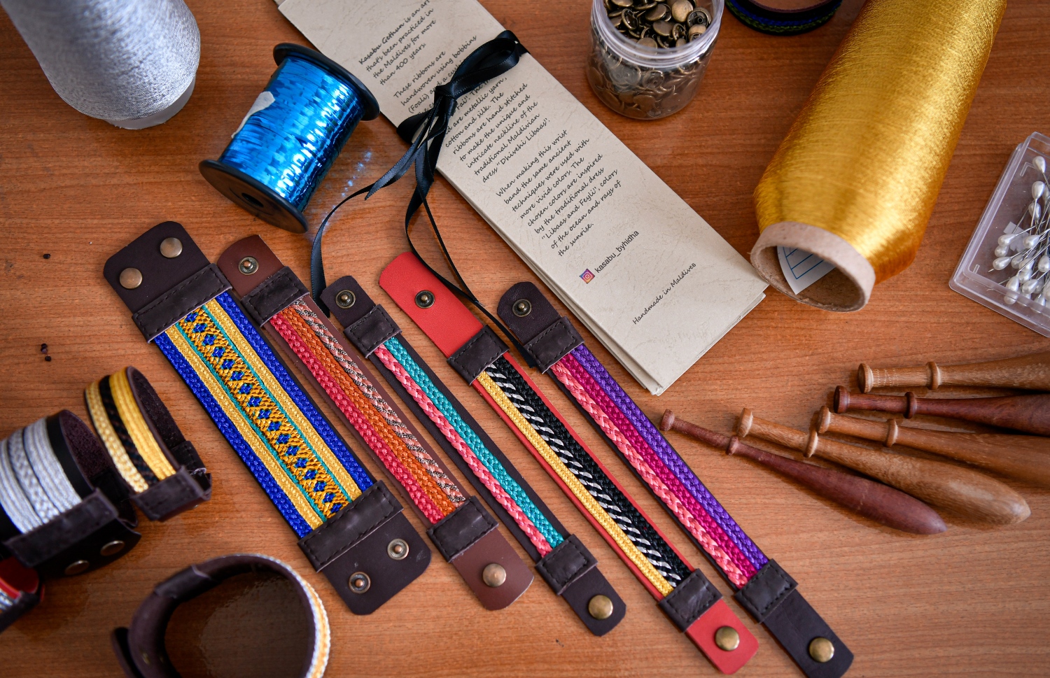 ހިދާނާގެ އަޒުމަކީ ދިވެހިވަންތަ މި މަސައްކަތް ވަޅުޖެހުނަނުދިނުން. ކުރިއަށް އޮތް ޖީލުތަކާ ހަމައަށް މިކަން ކުރިއަރުވަން އޭނާއަށް ކުރެވުނު މަސައްކަތެއް ކުރުން. ދަސްކުރަން ބޭނުންވާ އެންމެންނަށް އޭނާގެ ހިތް އޮތީ ހުޅުވިފައި.