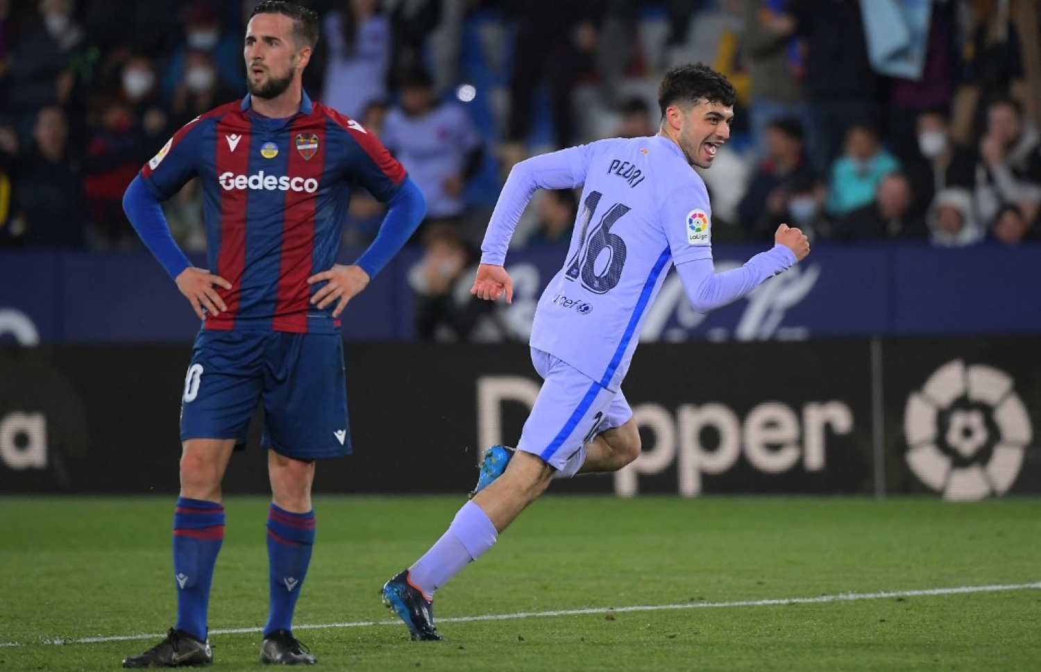 ޕެޑްރީ، ބާސާ އަށް މެޗުގައި ފުރަތަމަ ފަހަރަށް ލީޑު ނަގައިދިން ލަނޑު ޖެހުމަށް ފަހު.-- ފޮޓޯ: އޭއެފްޕީ