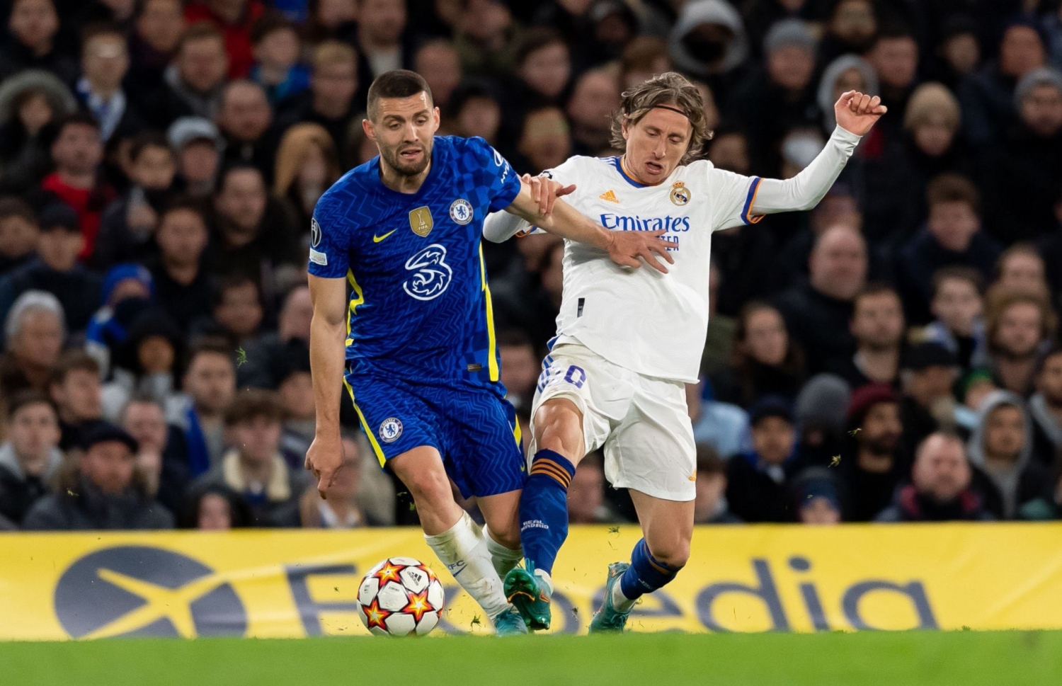 ފުރަތަމަ ލެގުގައި ޗެލްސީގެ މަޓެއޯ ކޮވަސިޗް އަތުން ބޯޅަ ހޯދަން މޮޑްރިޗް މަސައްކަތް ކުރަނީ: ކޮވަސިޗް ވަނީ ޗެލްސީ އާއި ރެއާލް މެޑްރިޑާ އެކު ވެސް ޗެމްޕިއަންސް ލީގު ހޯދާފައި.