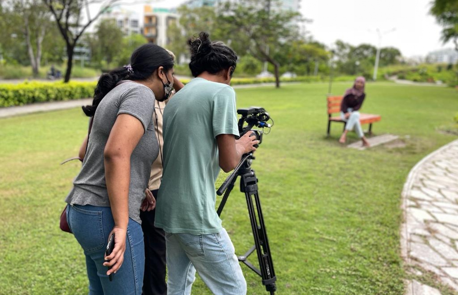 ކުޑޫ ހުށަހަޅައި، "ވީއައިޕީ" ޝޯގެ ޝޫޓިންގެ ތެރެއިން.