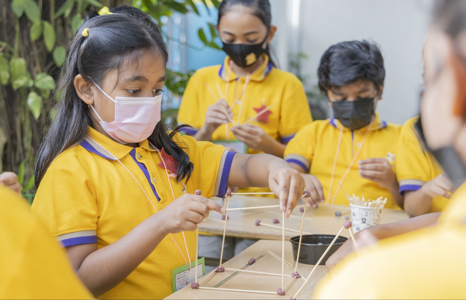 ބިލަބޮންގް ސްކޫލުގެ ދަރިވަރުންތަކެއް ސްކޫލުގައި.-- ފޮޓޯ: އައިލެންޑާސް އެޑިއުކޭޝަން