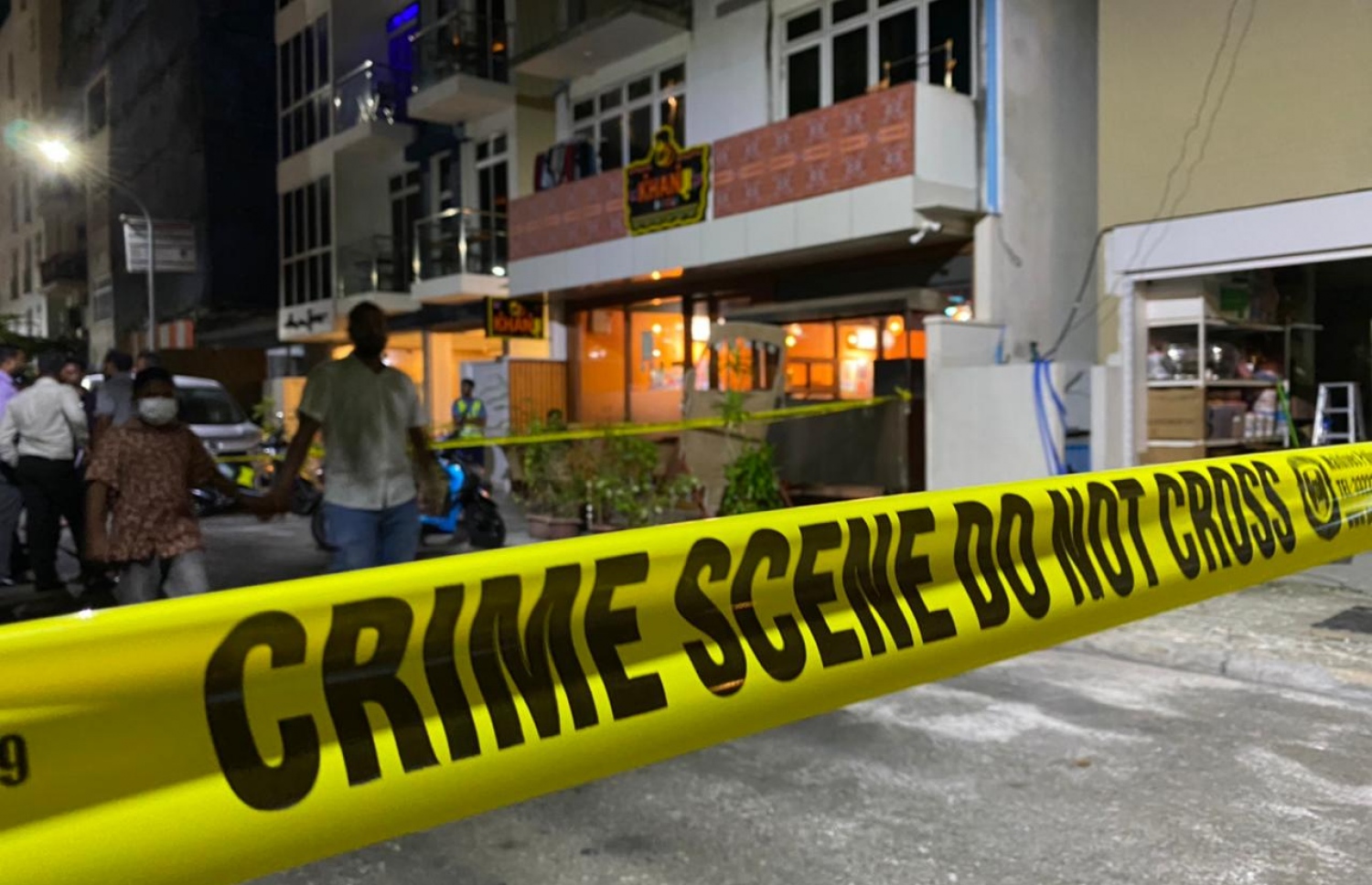 ހާންޖީ ރެސްޓޯރަންޓް ހުންނަ ސަރަހައްދު ބަންދުކޮށް، ފުލުހުން މައްސަލަ ތަހުގީގު ކުރަނީ -- ފޮޓޯ: ފަޔާޒު މޫސާ | މިހާރު