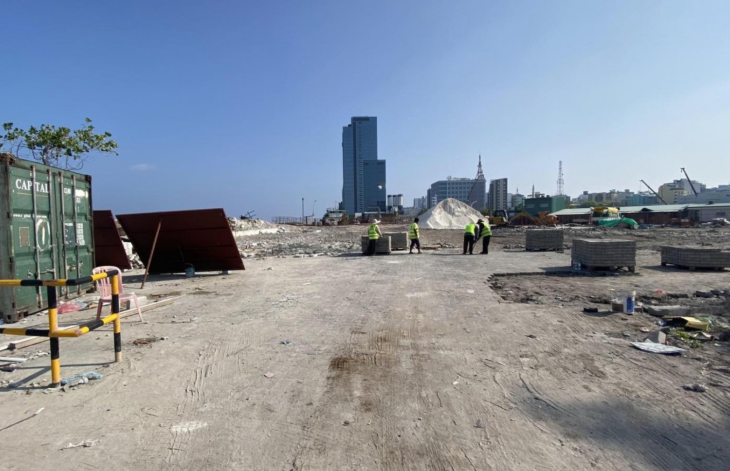 ވެމްކޯގެ ޓްރާންސްފާ ސްޓޭޝަން އިމާރާތްކުރުމަށް އިންޑަސްޓްރިއަލް ޒޯން އިން ބިން ހުސްކޮށްފައި -- ފޮޓޯ: ތިމާވެއްޓާ ބެހޭ މިނިސްޓްރީ