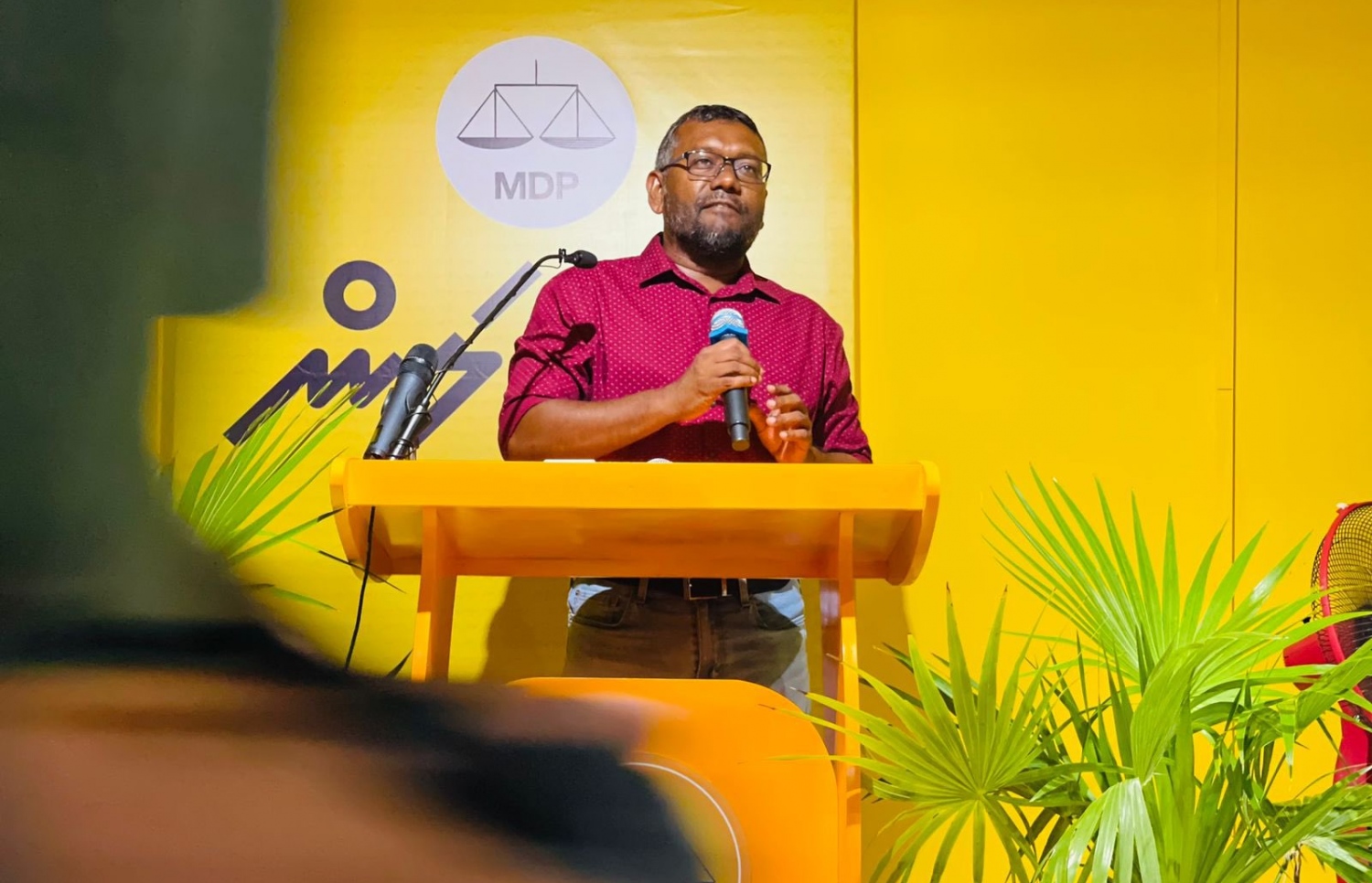 ފައްޔާޒް ރޭ ވާހަކަ ދައްކަވަނީ: ޕާޓީ އާއި އާއްމު މެމްބަރުންނާ މެދު ގުޅުން ގޯސްކަމުގެ ކަންބޮޑުވުން ހުރިހާ ރަށަކުން ވެސް އައި ކަމަށް ވިދާޅުވި.
