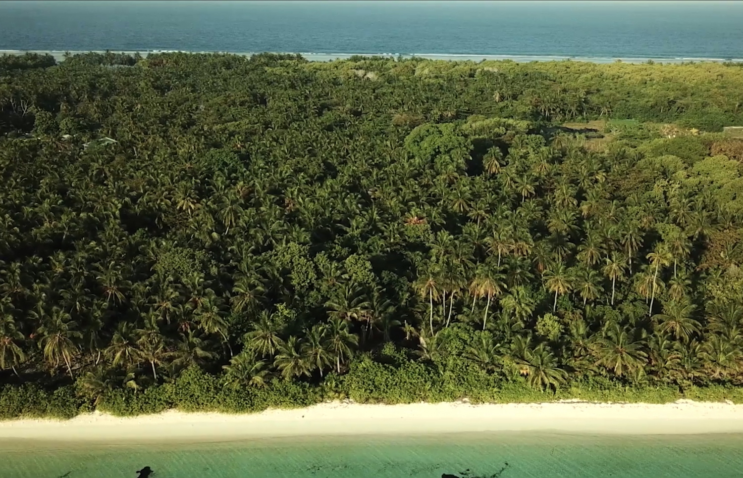 ކޮނޑޭގެ މަލަމަތި ފެންނަ ގޮތް: މިއީ ޒަމާނުއްސުރެ މި ރަށް އޮންނަ ގޮތް ކަމަށް އެ ރަށުގެ މީހުން ބުނޭ.