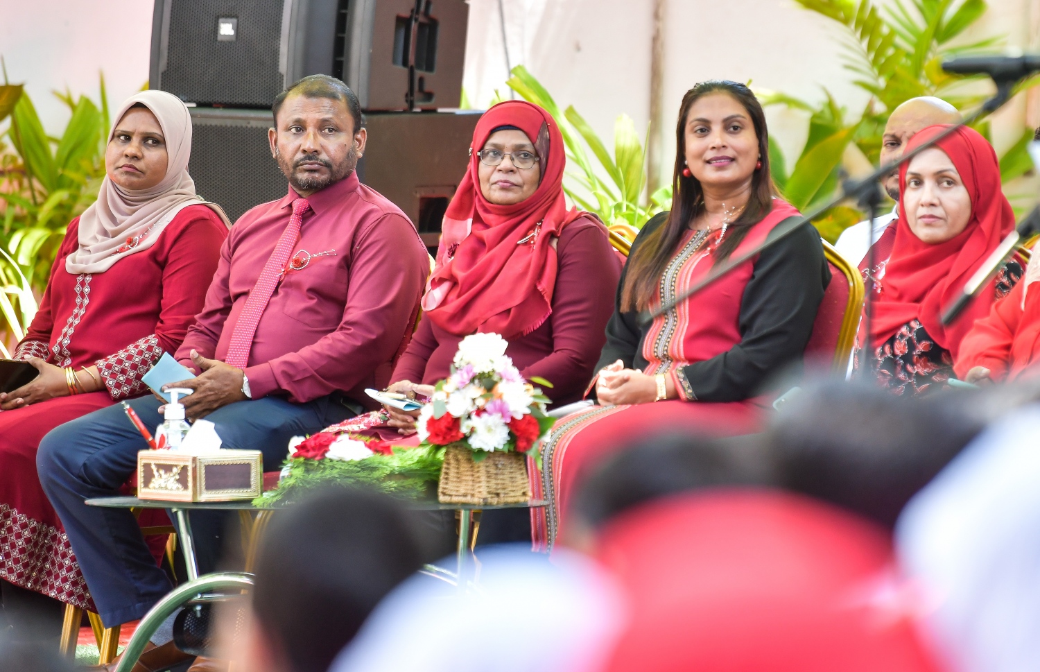 މަޖީދިއްޔާ އަށް 95 އަހަރު ފުރުން ފާހަގަކުރުމަށް މިއަދު މެންދުރު އެ ސްކޫލުގައި ބޭއްވި ހާއްސަ އެސެމްބްލީގައި ޕްރިންސިޕަލް އައިސްތު (މ) އަދި އެޑިއުކޭޝަން މިނިސްޓަރު ޑރ. އާއިޝަތު އަލީ އާއި ޑެޕިއުޓީ މިނިސްޓަރު ރިޔާޒް ބައިވެރިވެވަޑައިގަންނަވަނީ.---ފޮޓޯ: ފަޔާޒު މޫސާ| މިހާރު