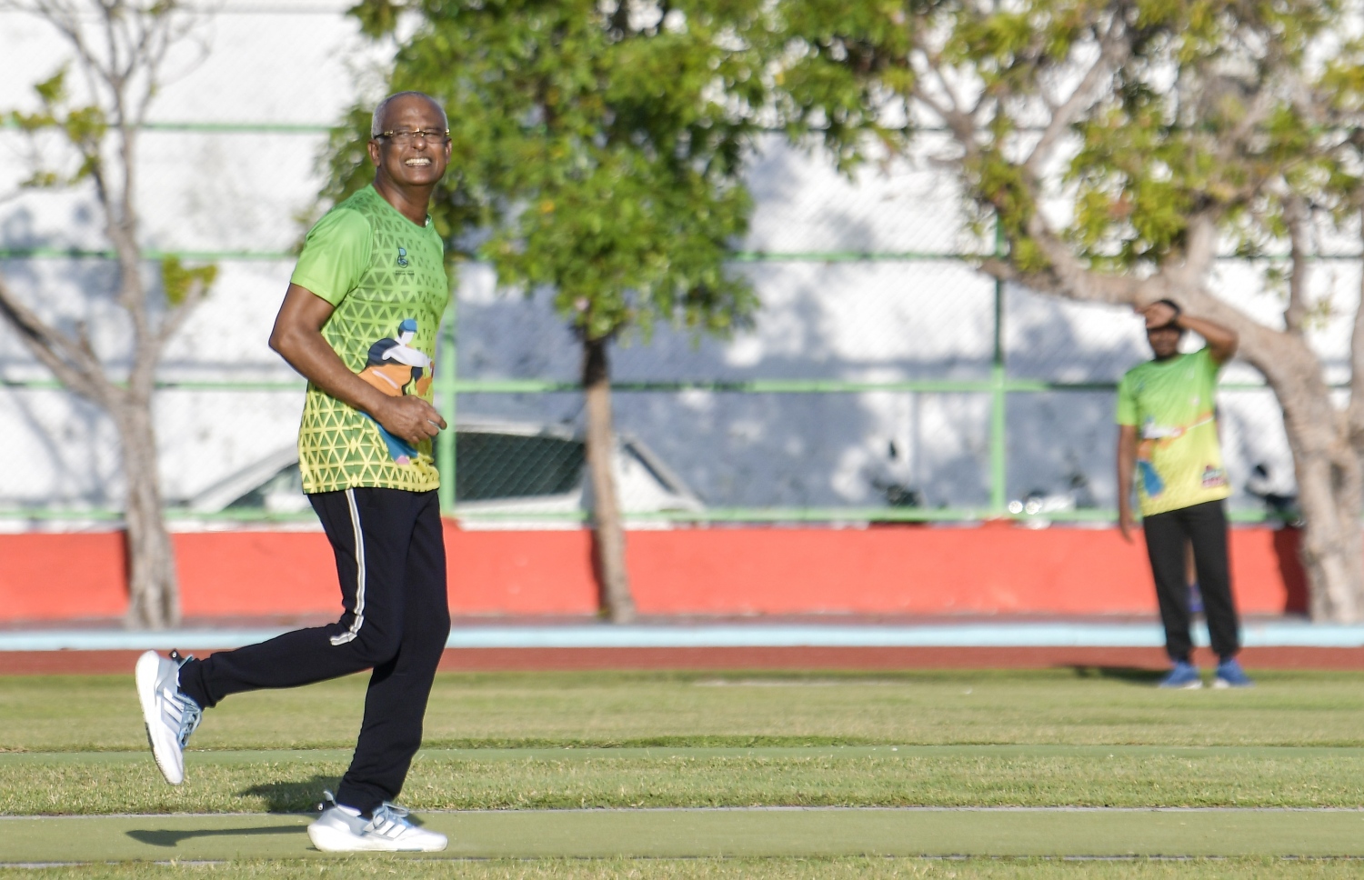 ރަމްޟާން ކްރިކެޓް ކާނިވަލުގައި ރައީސް އޮފީހުގެ ޓީުގައި ރައީސް މިއަދު ކުޅުއްވަނީ. --- ފޮޓޯ: ފަޔާޒު މޫސާ | މިހާރު