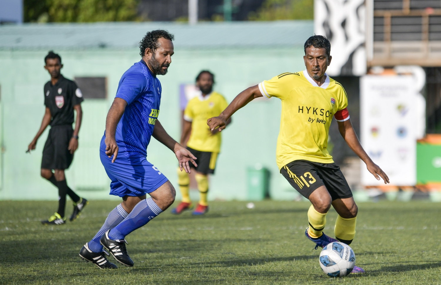 ވެޓރަންސް ކަޕްގައި ސޮކަ މޭޓްސް އާއި ހުޅުމާލެ ވެޓެރަންސް ކްލަބް ކުޅުނު މެޗު: ފައިނަލަށް ދިއުމުގެ ފުރުސަތު ސޮކަ މޭޓްސް އަށް ވެސް އެބައޮތް --- ފޮޓޯ: ފަޔާޒު މުސާ | މިހާރު