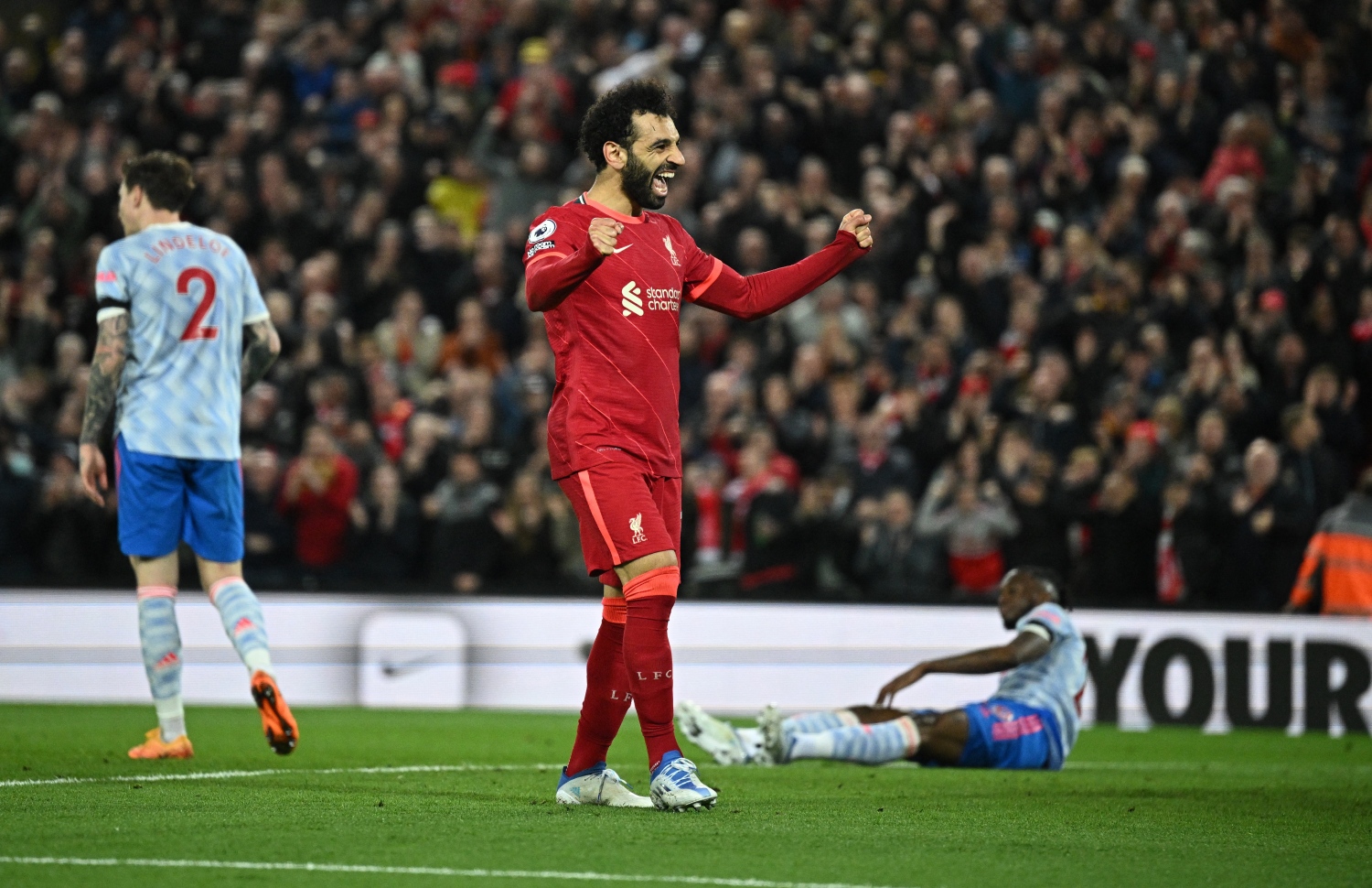 ލިވަޕޫލަށް ދެ ލަނޑު ޖަހައިދިން ސަލާހް އުފާފާލޫ ކުރަނީ: ލިވަޕޫލްގެ ފުރަތަމަ ލަނޑު ޖަހަނ ވެސް ފުރުސަތު ތަނަވަސްކޮށް ދިނީ އޭނާ --- ފޮޓޯ: އޭއެފްޕީ