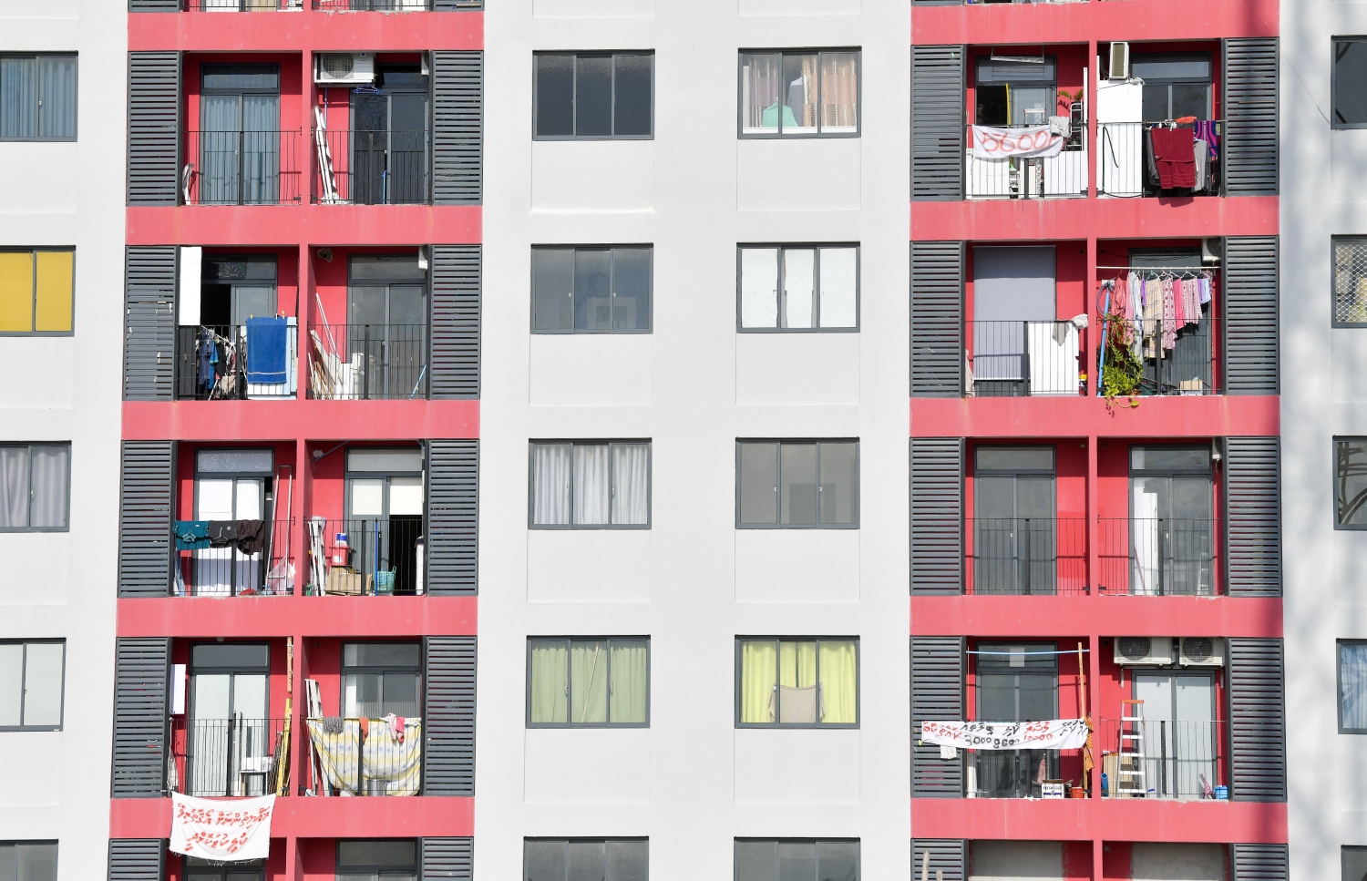 ހިޔާގެ ޓަވަރެއް: ގިނަ ބަޔަކު ވަނީ ފްލެޓްގައި އުޅެން ފަށާފައި-- ފޮޓޯ: ފަޔާޒު މޫސާ/ މިހާރު