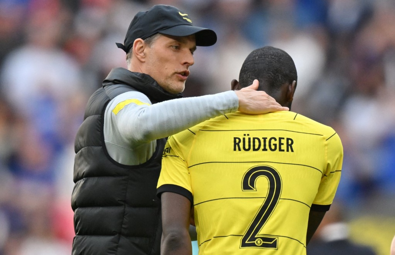 އެފްއޭ ކަޕް ސެމީ ފައިނަލް މެޗަށް ފަހު ޓުޗެލް، ރުޑިގާ އާއެކު. މުބާރާތުގެ ފައިނަލުގައި ޗެލްސީ ނުކުންނާނީ ލިވަޕޫލާ ދެކޮޅަށް. ޓުޗެލް އާއެކު މިދިޔަ ސީޒަނުގެ އެފްއޭ ކަޕް ފައިނަލުގައި ލެސްޓާ އަތުން ބަލިވި ޗެލްސީ ވަނީ މި ސީޒަނުގެ ލީގް ކަޕް ފައިނަލުގައި ލިވަޕޫލް އަތުން ބަލި ވެފައި.-- ފޮޓޯ: އޭއެފްޕީ