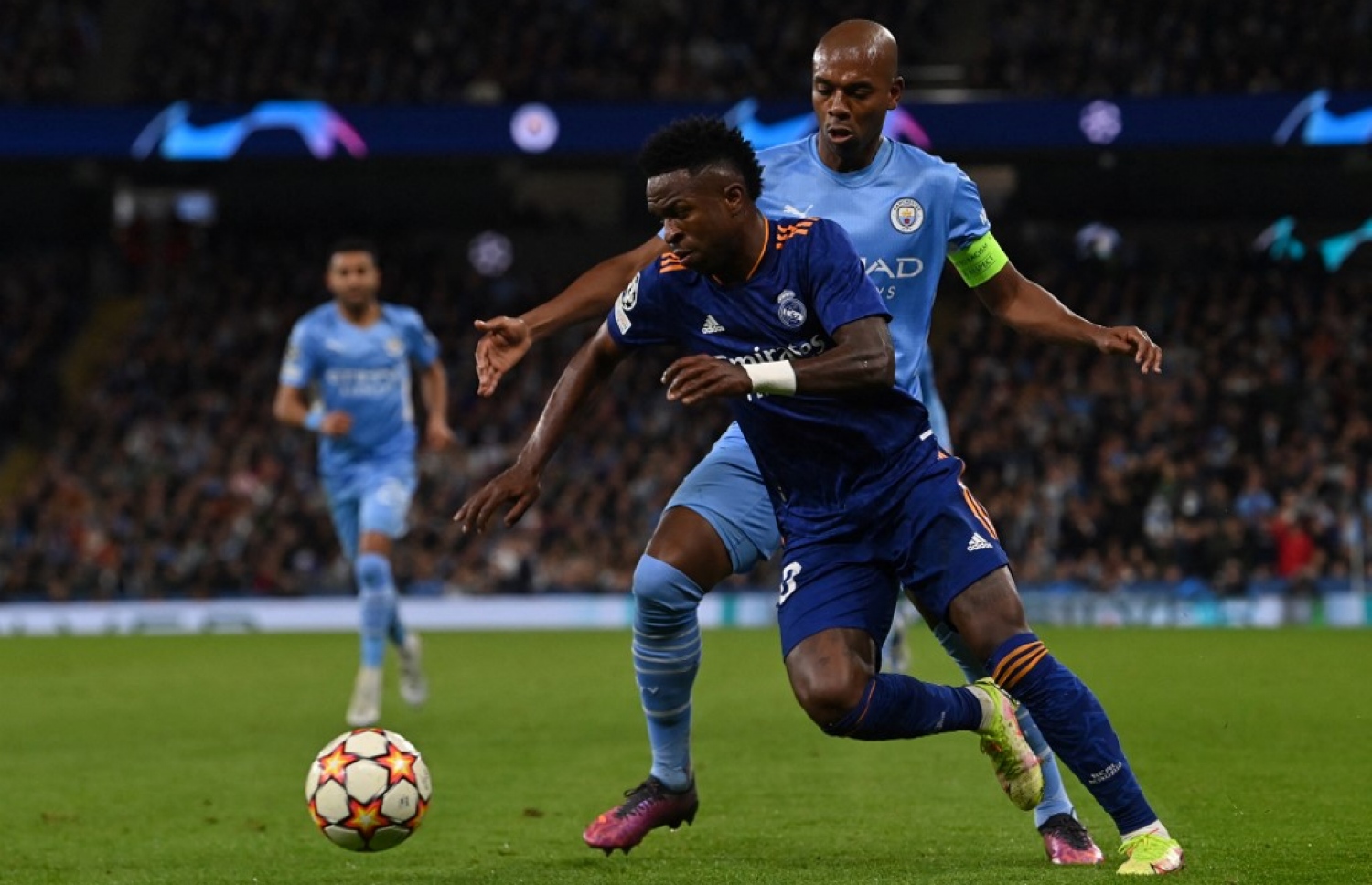 ވިނީޝިއުސް ޖޫނިއާ، ސިޓީގެ ކެޕްޓަން ފެނާންޑީނިއޯ ކައިރިން ނައްޓާފައި ދަނީ.-- ފޮޓޯ: އޭއެފްޕީ