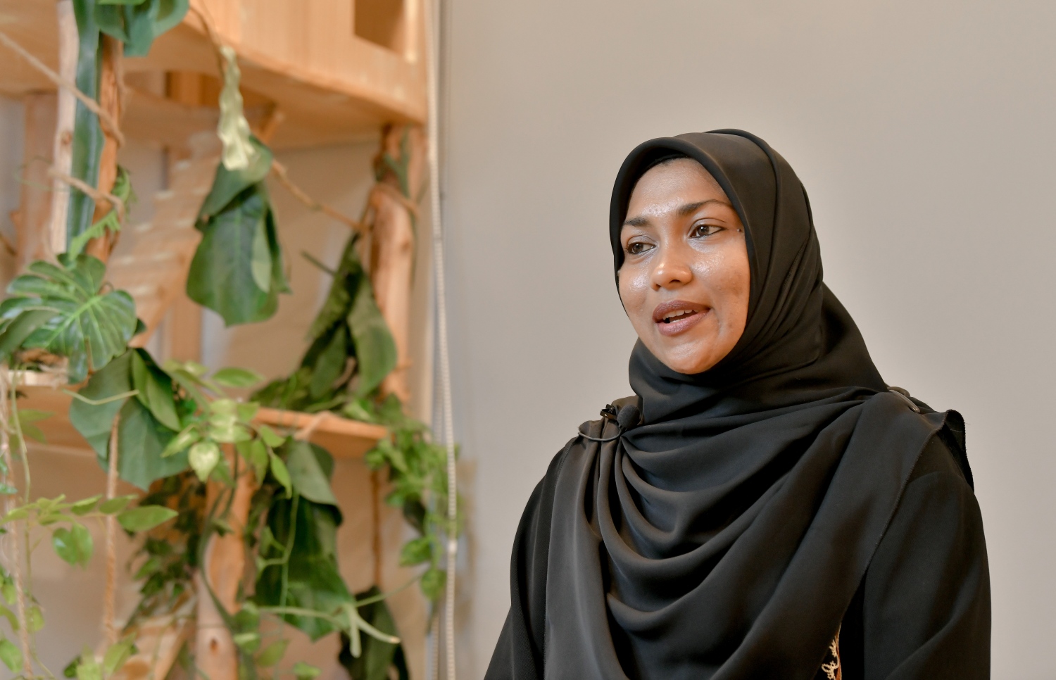 ފިޓްނަސް ޓްރެއިނަރު ޝާމިލާ އަހްމަދު (ޝާލު) ގެ ބޫޓް ކޭމްޕްގައި ކުރެވުނު ތަޖުރިބާ އޭނާގެ އެއް ކްލައިންޓް ކަމަށްވާ އައިޝަތު ރަޔަހީން (ރާޔާ) ކިޔައިދެނީ -- ފޮޓޯ: ނިޝާން އަލީ | މިހާރު