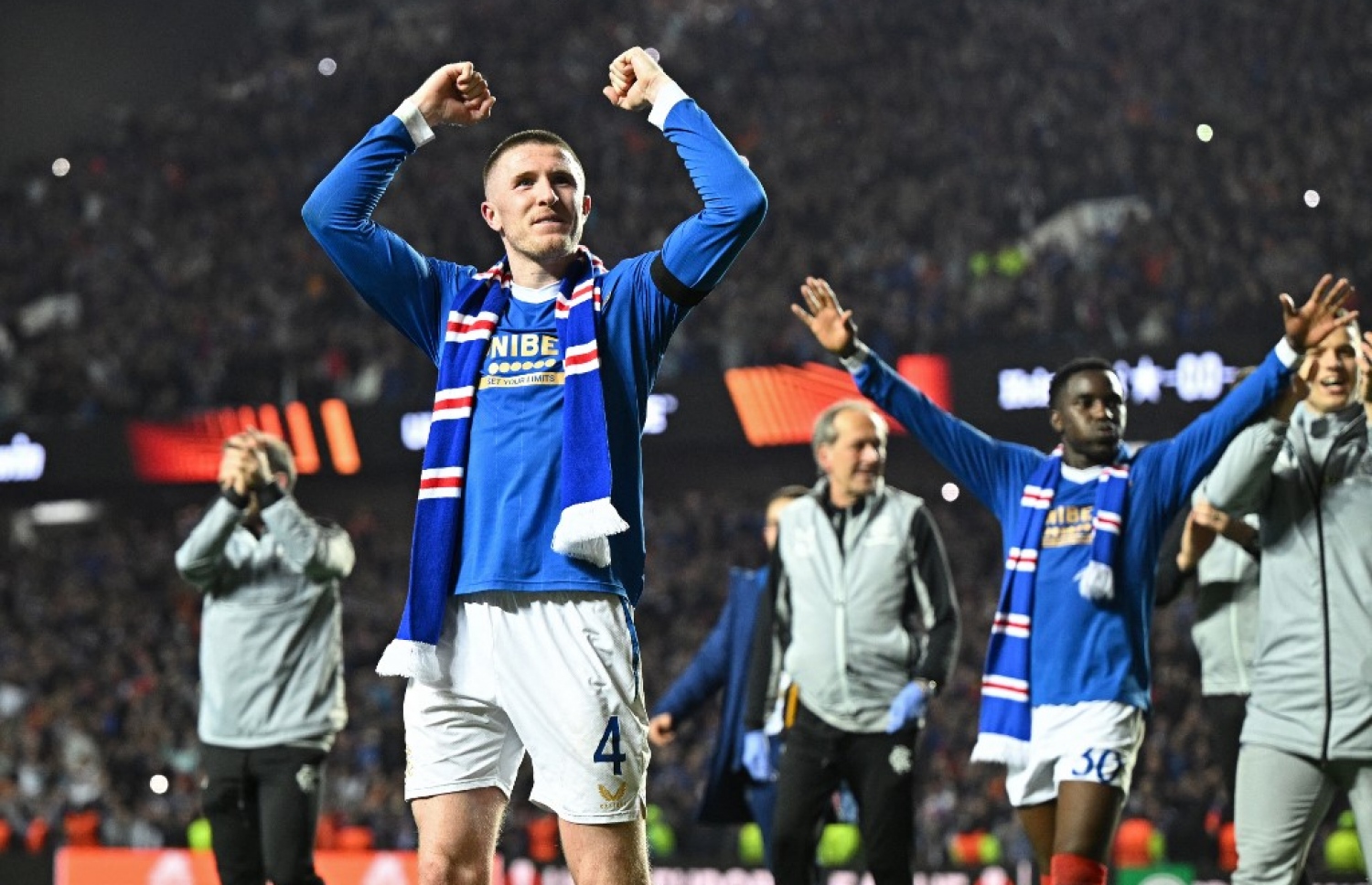 ރޭންޖާސް ފައިނަލަށް ގެންގޮސްދިން ލަނޑު ޖެހި ލުންޑްސްޓްރަމް މެޗަށް ފަހު އުފާފާޅުކުރަނީ.-- ފޮޓޯ: އޭއެފްޕީ