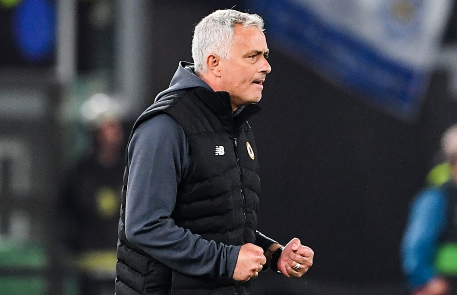 ރޯމާގެ ކޯޗު ރޭގެ މެޗުގައި. އޭނާގެ ކޯޗިން ކެރިއަރުގައި ވަނީ ޗެމްޕިއަންސް ލީގާއި ޔޫރޮޕާ ލީގް ވެސް ކާމިޔާބު ކޮށްފައި. އަދި ރޯމާ އާއެކު ވަނީ މިއަހަރު އަލަށް ފެށި ކޮންފަރެންސް ލީގުގެ ފައިނަލަށް ވެސް ދަތުރު ކޮށްފައި.-- ފޮޓޯ: އޭއެފްޕީ