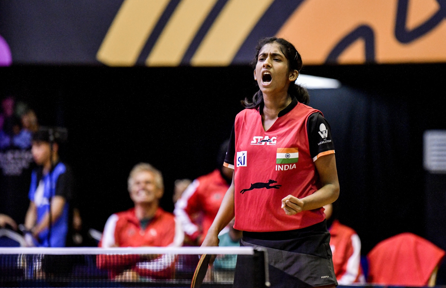 ރާއްޖެ ބަލި ކުރުމަށްފަހު އިންޑިއާގެ ކުޅުންތެރިޔާ އުފާފާލު ކުރަނީ ކެޑޭޓޤ ބައިގެ ފައިނަލަށް އިންޑިއާ ދިޔައީ ރާއްޖެ ބަލި ކުރުމަށްފަހު --- ފޮޓޯ: ނިޝާން އަލީ | މިހާރު