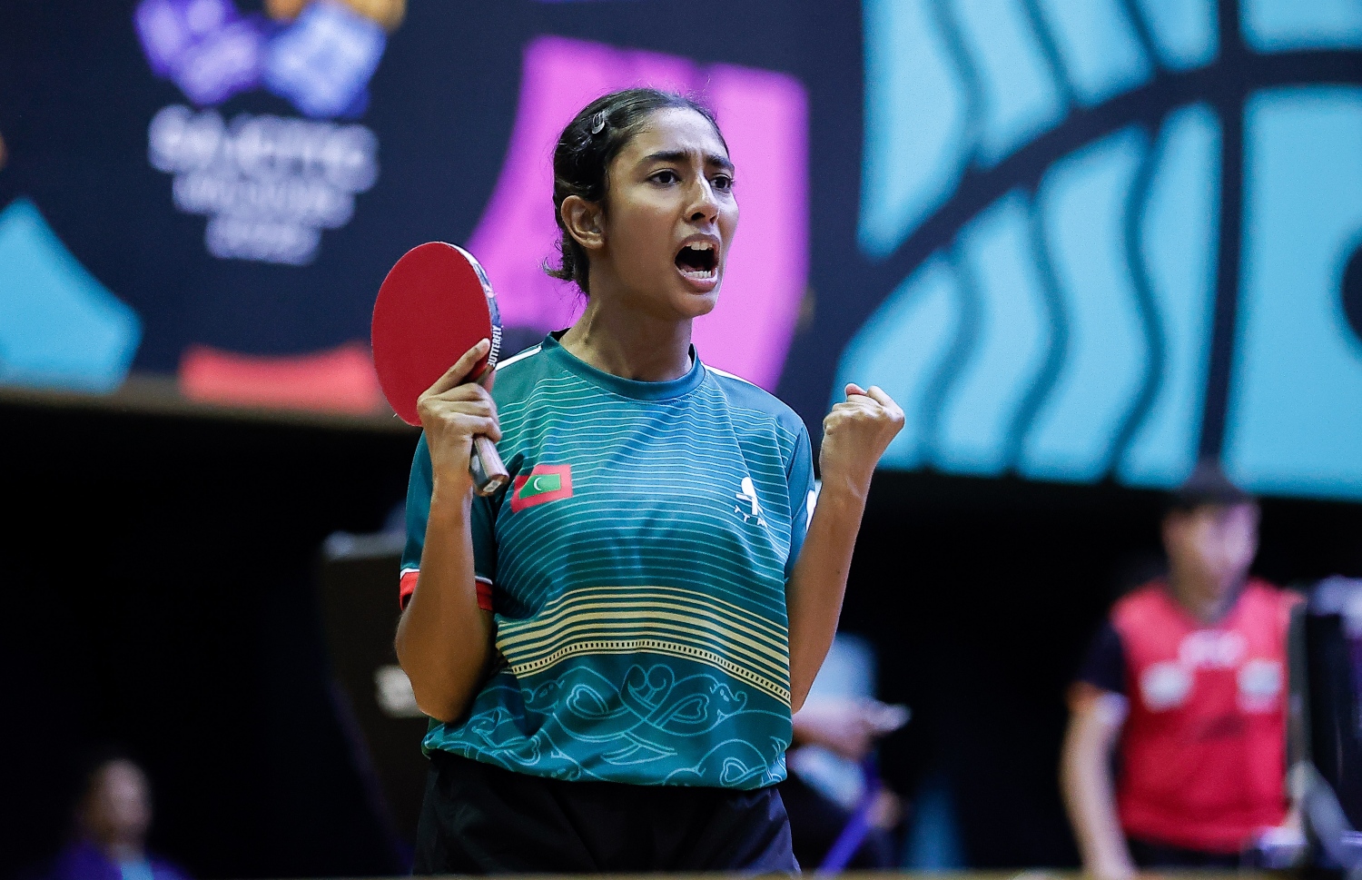 ޖޫނިއާ ބައިގައި ވާދަކުރާ ރާއްޖޭގެ ރާފާ ނާޒިމު މެޗު ކާމިޔާބު ކުރުމަށް ފަހު އުފާފާޅު ކުރަނީ: އޭނާ ވަނީ ސިންގަލްސް ބައިގައި ޕާކިސްތާންގެ ކުޅުންތެރިޔާ ބަލިކޮށްފަ: އޭނާ އަދި ކުޅުނީ ސިންގަލްސް ބައިގެ އެންމެ މެޗެއް --- ފޮޓޯ: ފަޔާޒު މޫސާ | މިހާރު