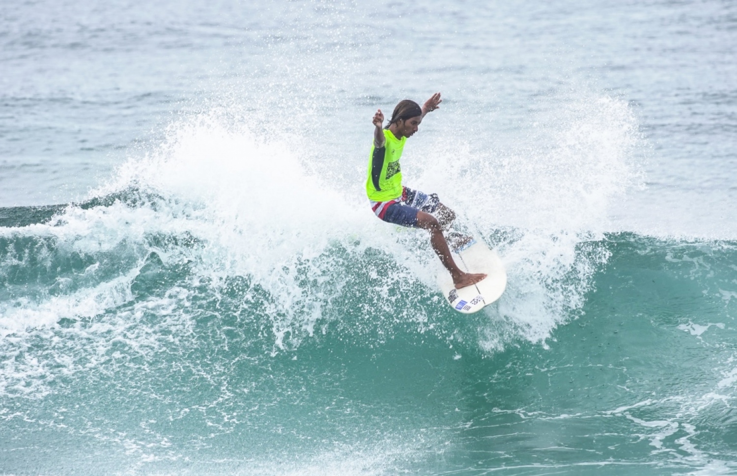 ގައުމީ މުބާރާތުގައި ޝަރޫފް ރާޅަ އަޅަނީ: އޭނާ ދަނީ ސާފިން ލީގުގެ ޖޫނިއާ އަދި ސީނިއާ ބައިގައި ވެސް ކުރިއުރުން ހޯދަމުން --- ފައިލް ފޮޓޯ: ފަޔާޒު މޫސާ | މިހާރު