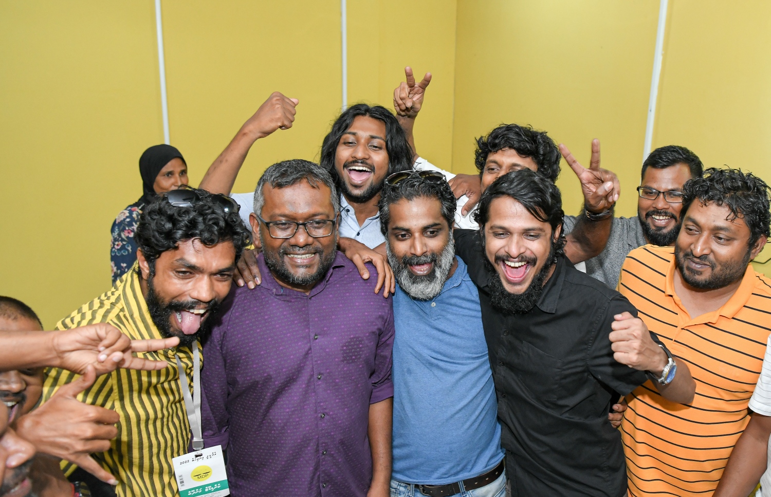 ކާމިޔާބަށް ފަހު ފައްޔާޒް މިރޭ އުފާ ފާޅުކުރައްވަނީ -- ފޮޓޯ: ނިޝާން އަލީ/ މިހާރު