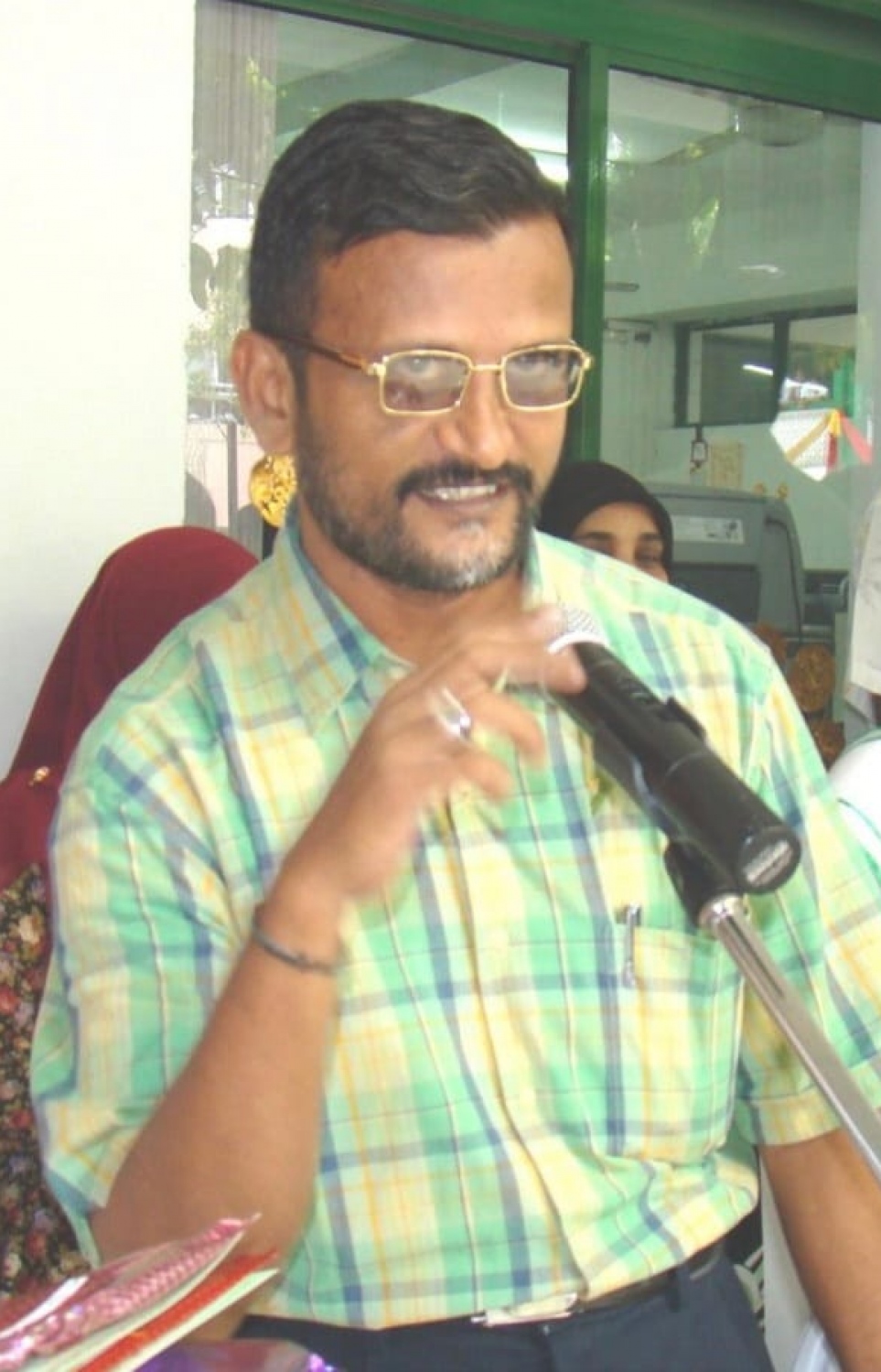 އަމީނިއްޔާ ސްކޫލުގައި ގިނަ ދުވަސްތަކެއް ވަންދެން ހިދުމަތް ކުރި ޓީޗަރު ކުމާރު --