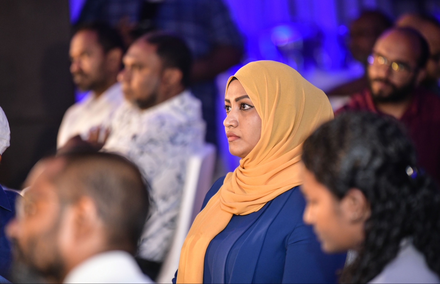 އެމްޕީއެލްގެ އެތެރޭގެ ޑިޖިޓަލައިޒްކޮށް ހިދުމަތްތައް ގޫގަލްގެ އޮރެކަލް އީއާރުޕީ ކްލައުޑް ސިސްޓަމުން ދޭ ގޮތަށް ބަދަލުކުރަން ބޭއްވި ރަސްމިއްޔާތުގައި ޓްރާންސްޕޯޓް މިނިސްޓަރު އައިޝަތު ނަހުލާ ބައިވެރިވެވަޑައިގަންނަވަނީ--. ފޮޓޯ: ނިޝާން އަލީ/މިހާރު